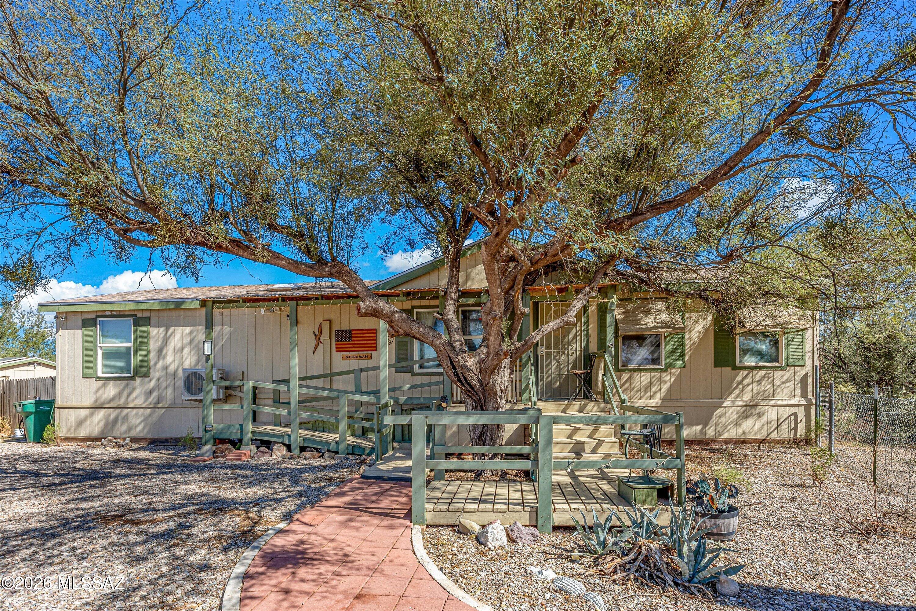 9166 W Claude Street — photo