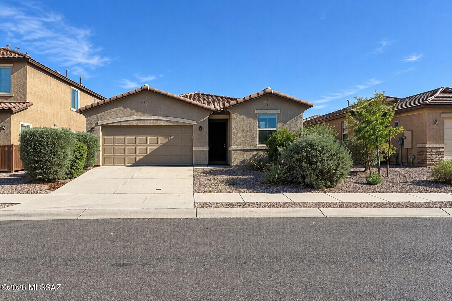 6591 E Via Arroyo Azul — photo