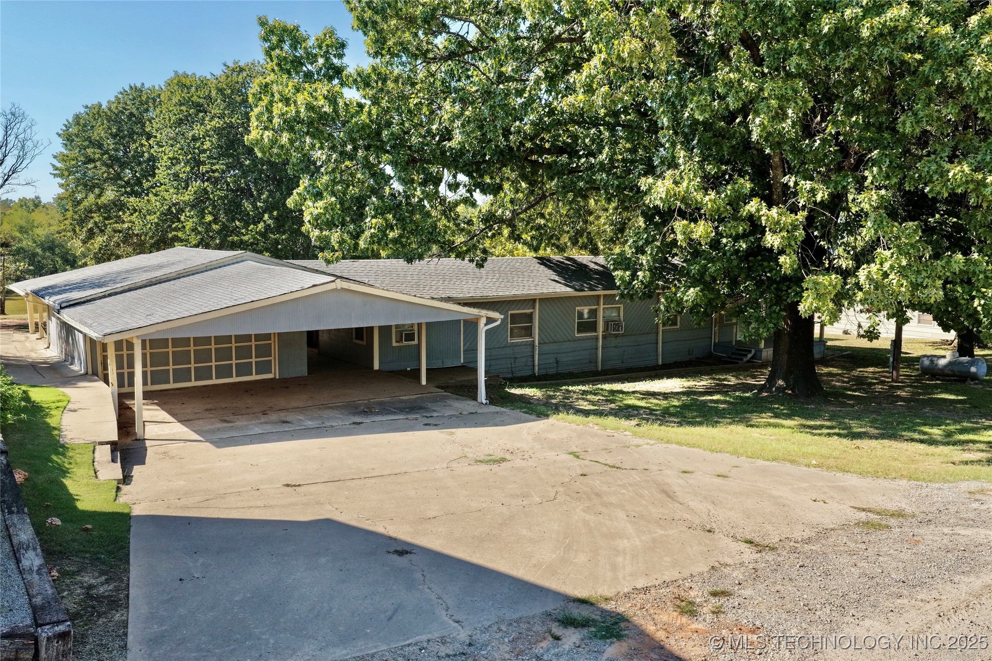 87 Hickory Lane — photo