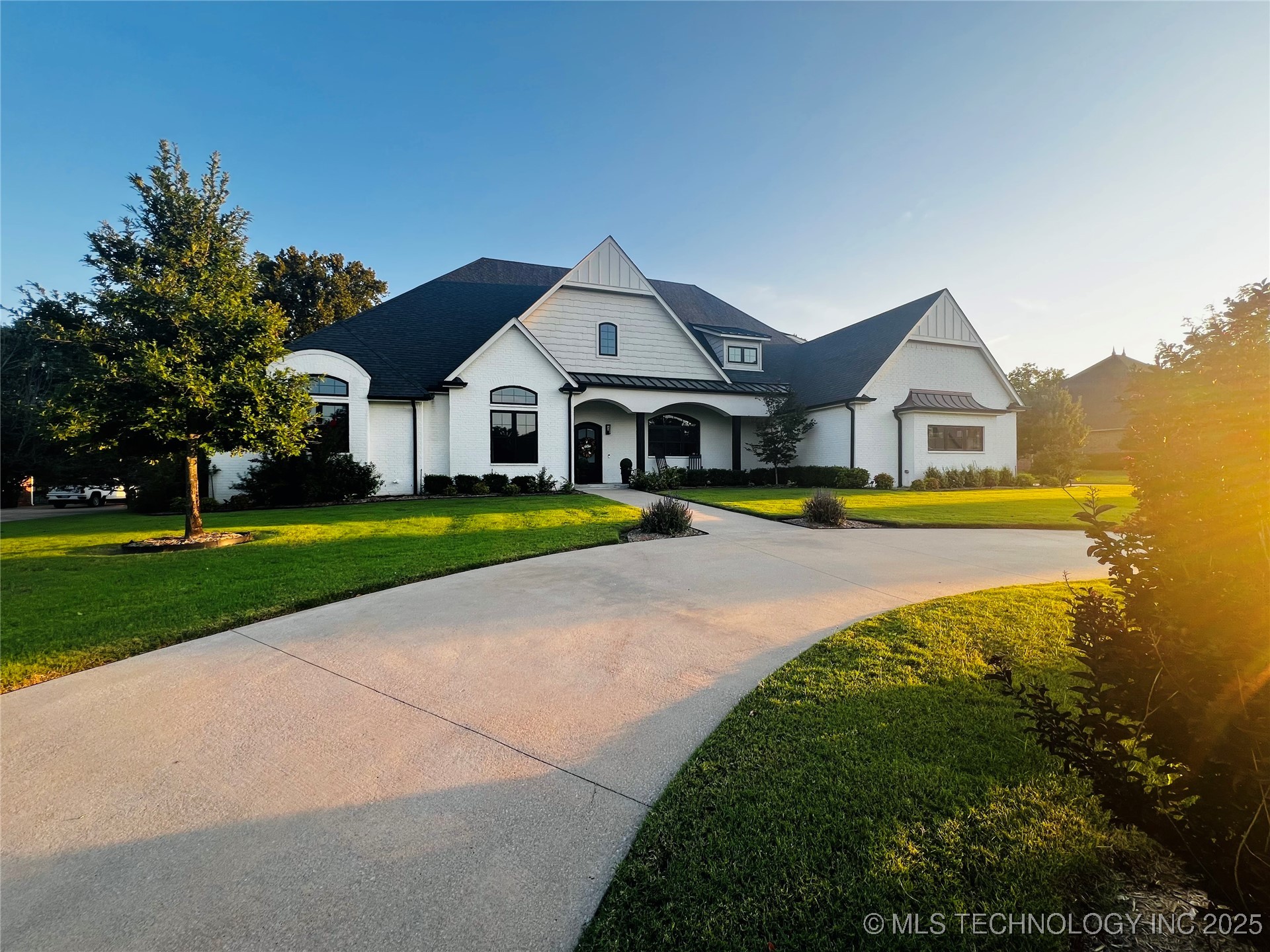 3611 N Country Club Circle — photo