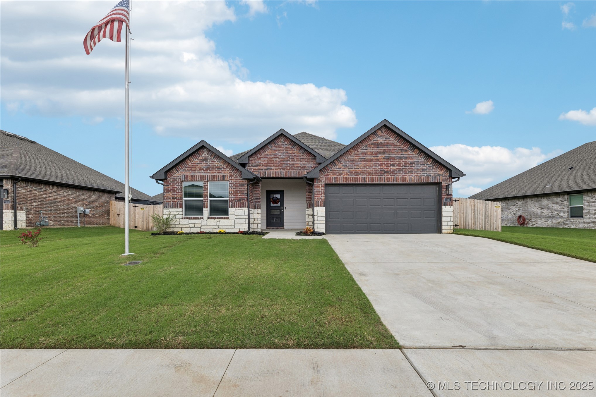 7402 E Pittsburg Court — photo