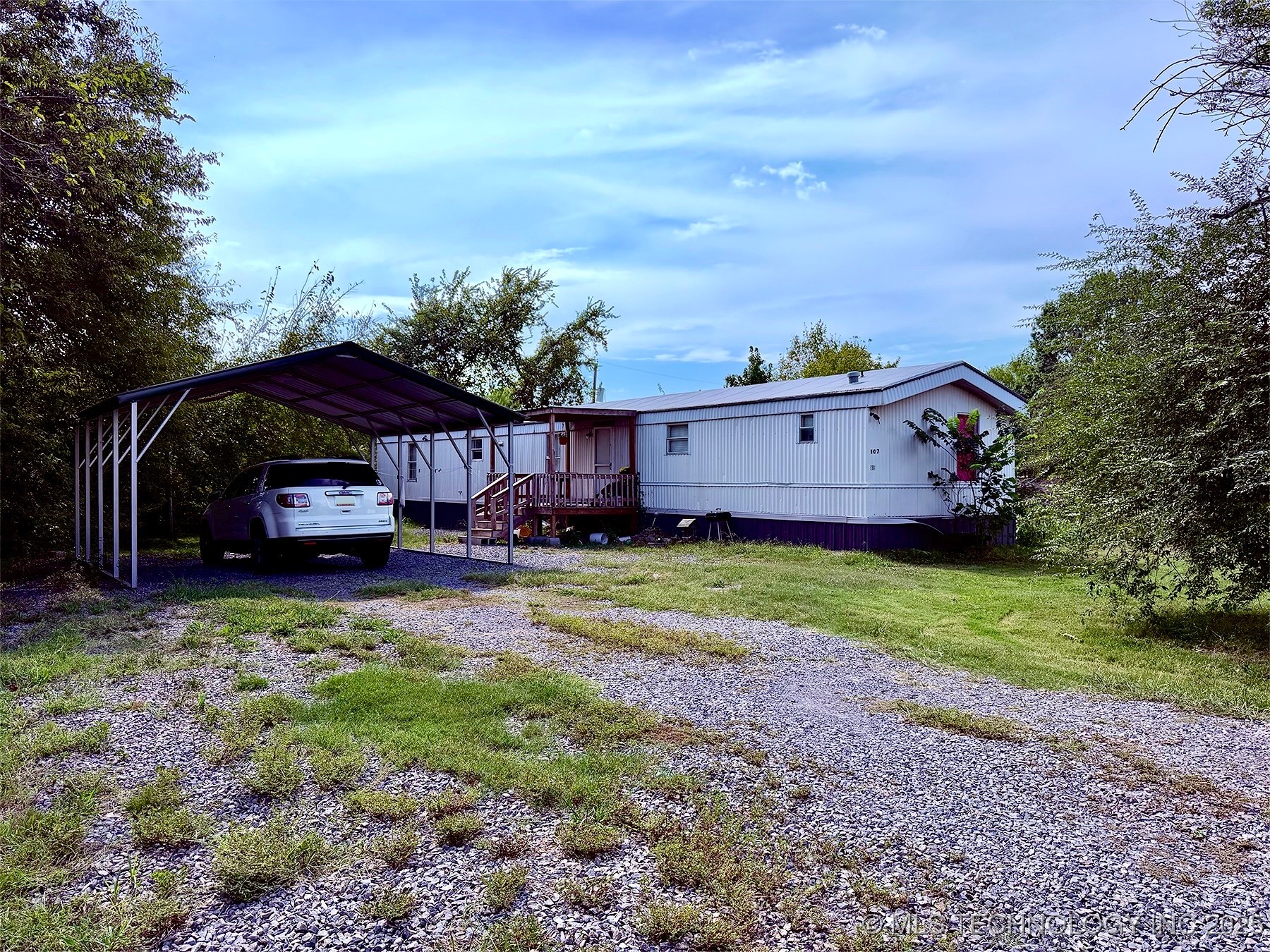 907 Harris — photo