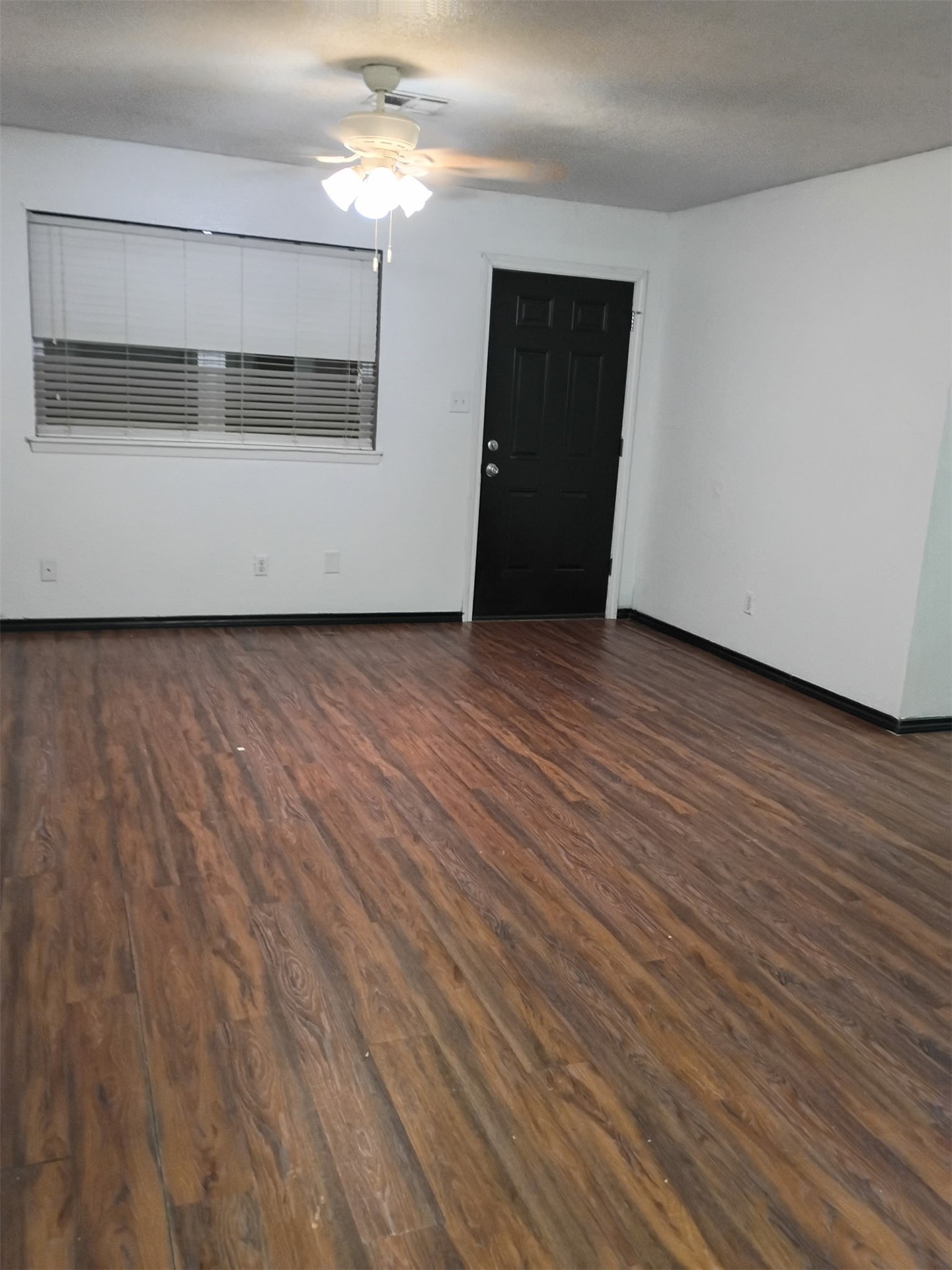 125 W Durant Street — photo