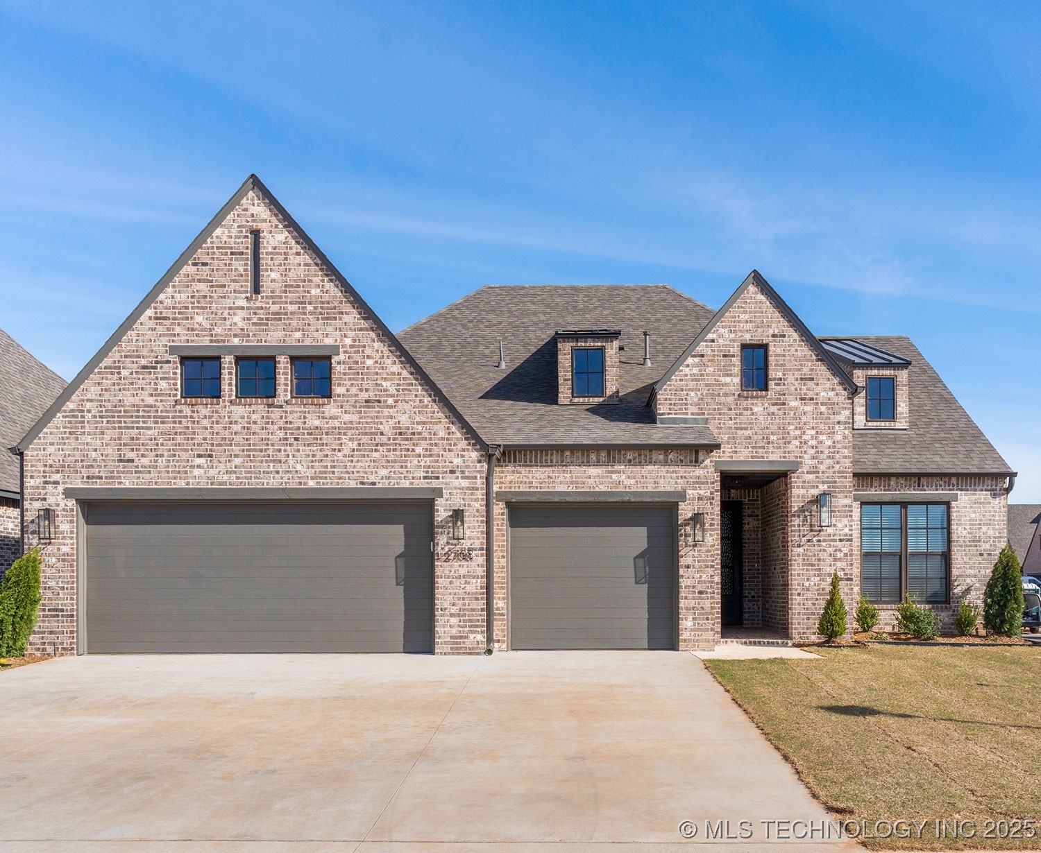 2708 W Van Buren Court — photo