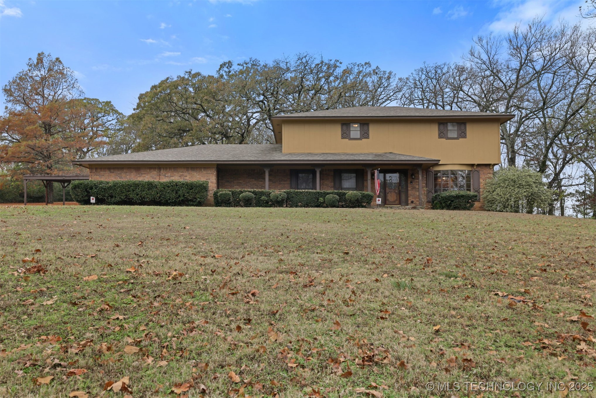 921 Crooked Oak Drive — photo