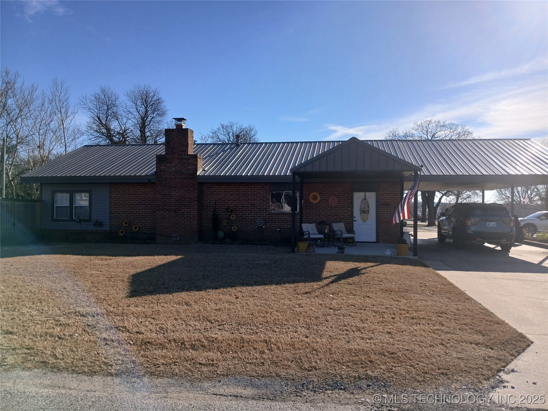 417558 Bridgeport Road — photo