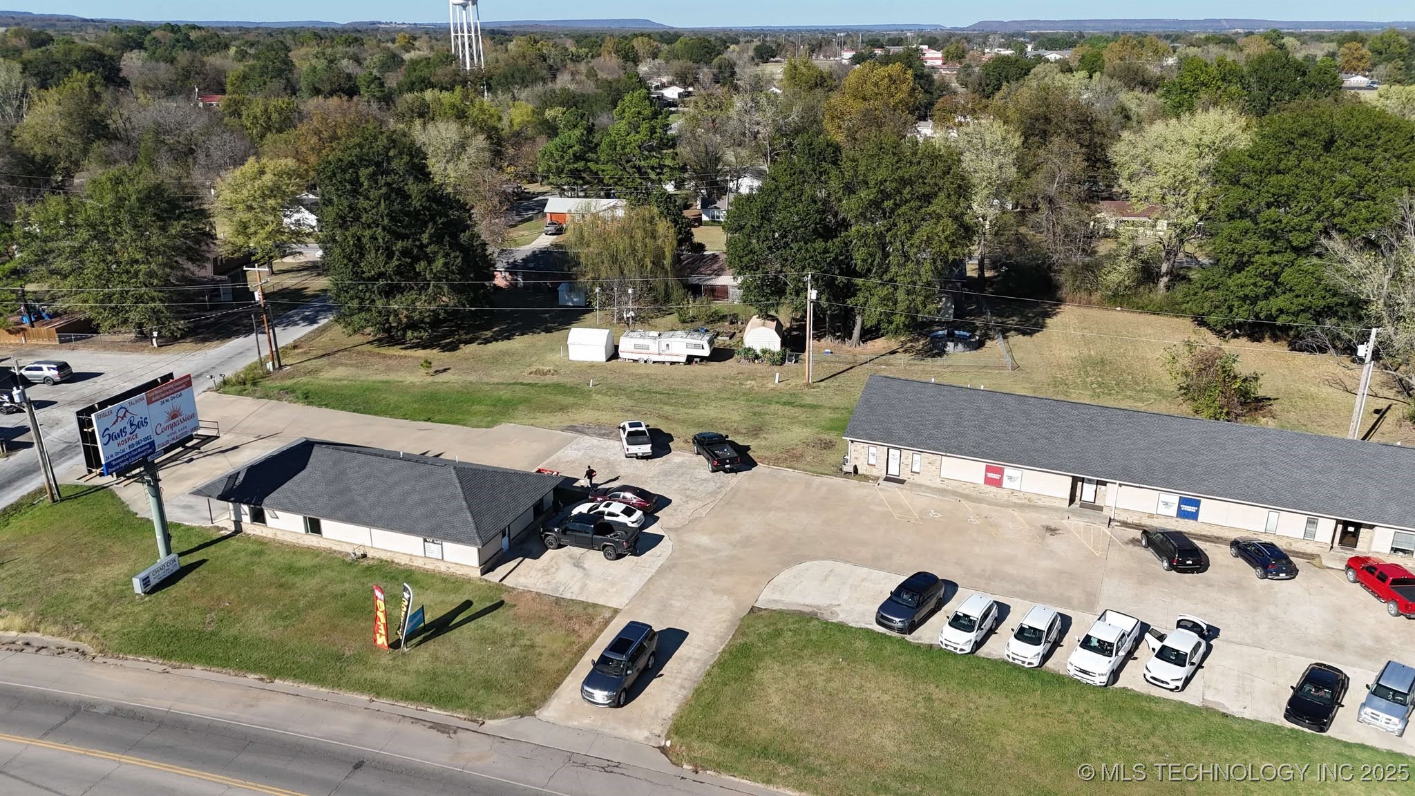 801 W Main Street — photo