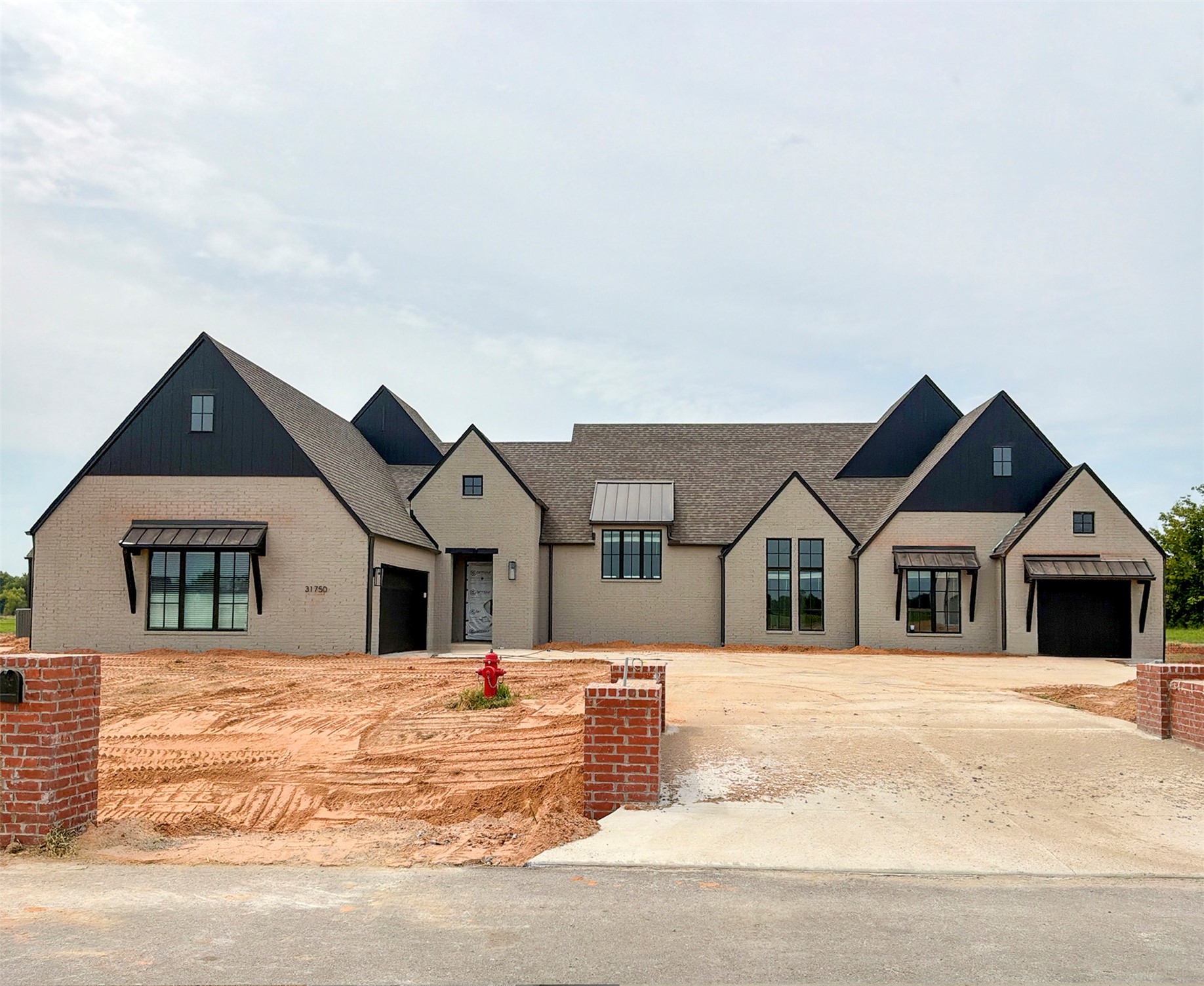 31750 E Two Socks Drive — photo
