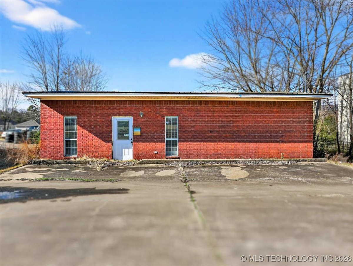 2203 N Broadway — photo