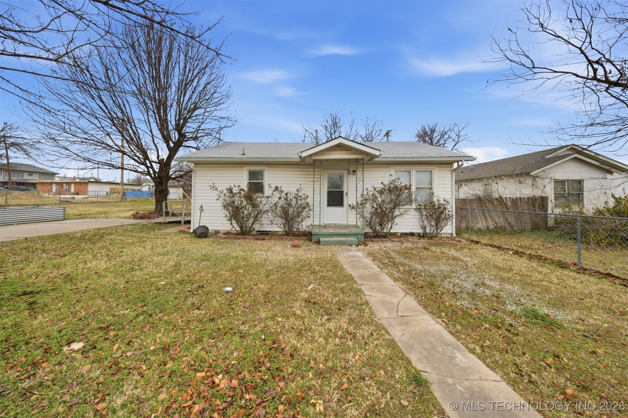 616 E Cherry Street — photo