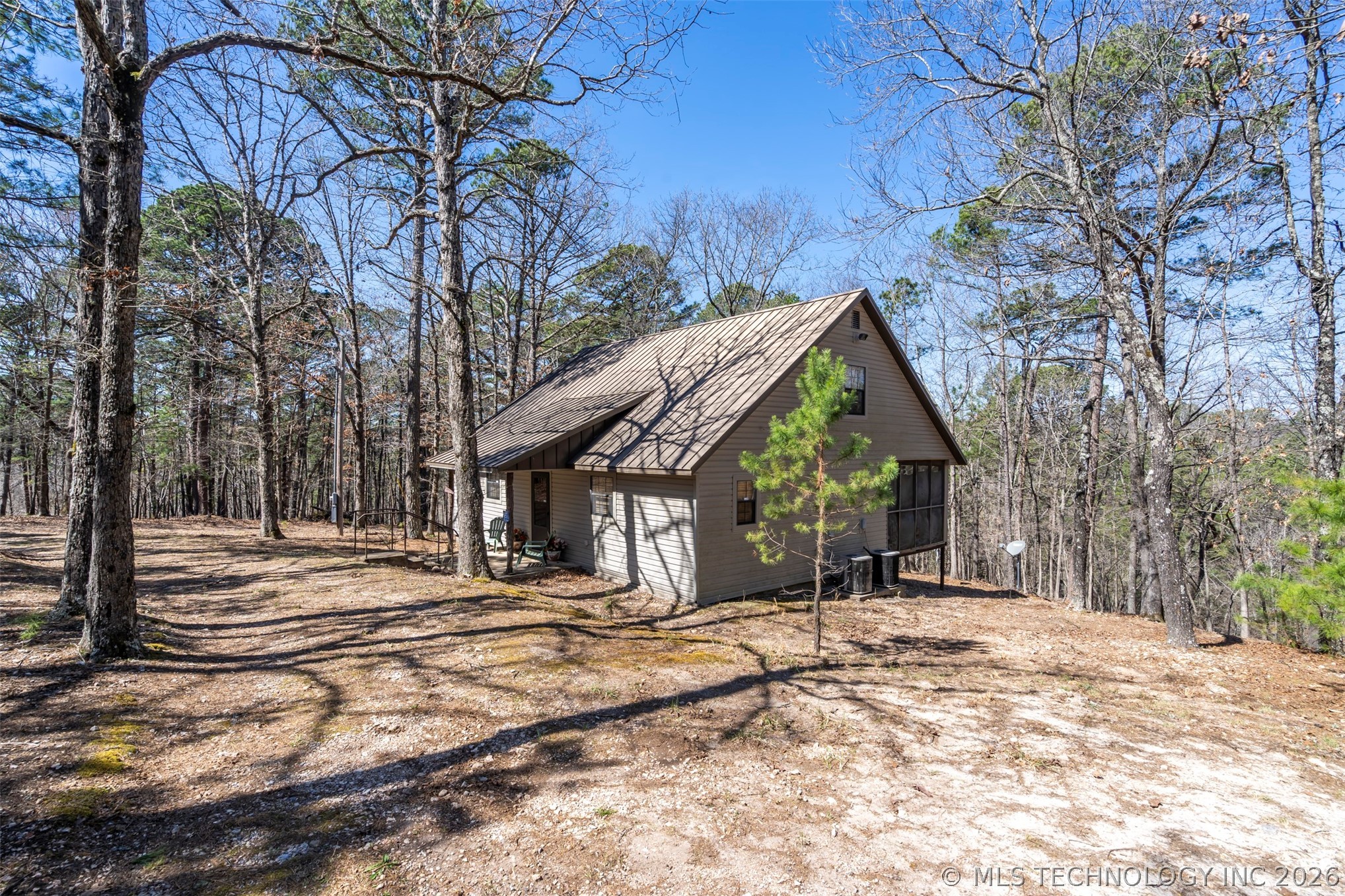 1117 Fox Point Road — photo