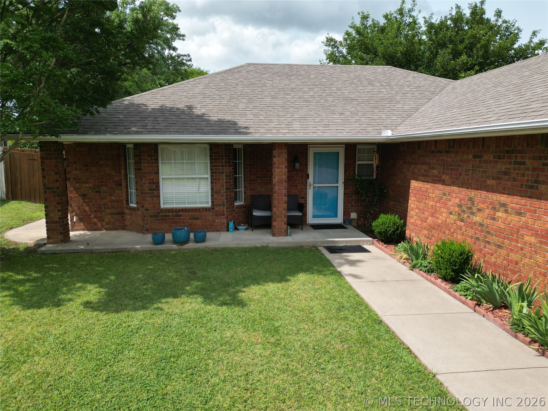 2513 Westwood Court — photo