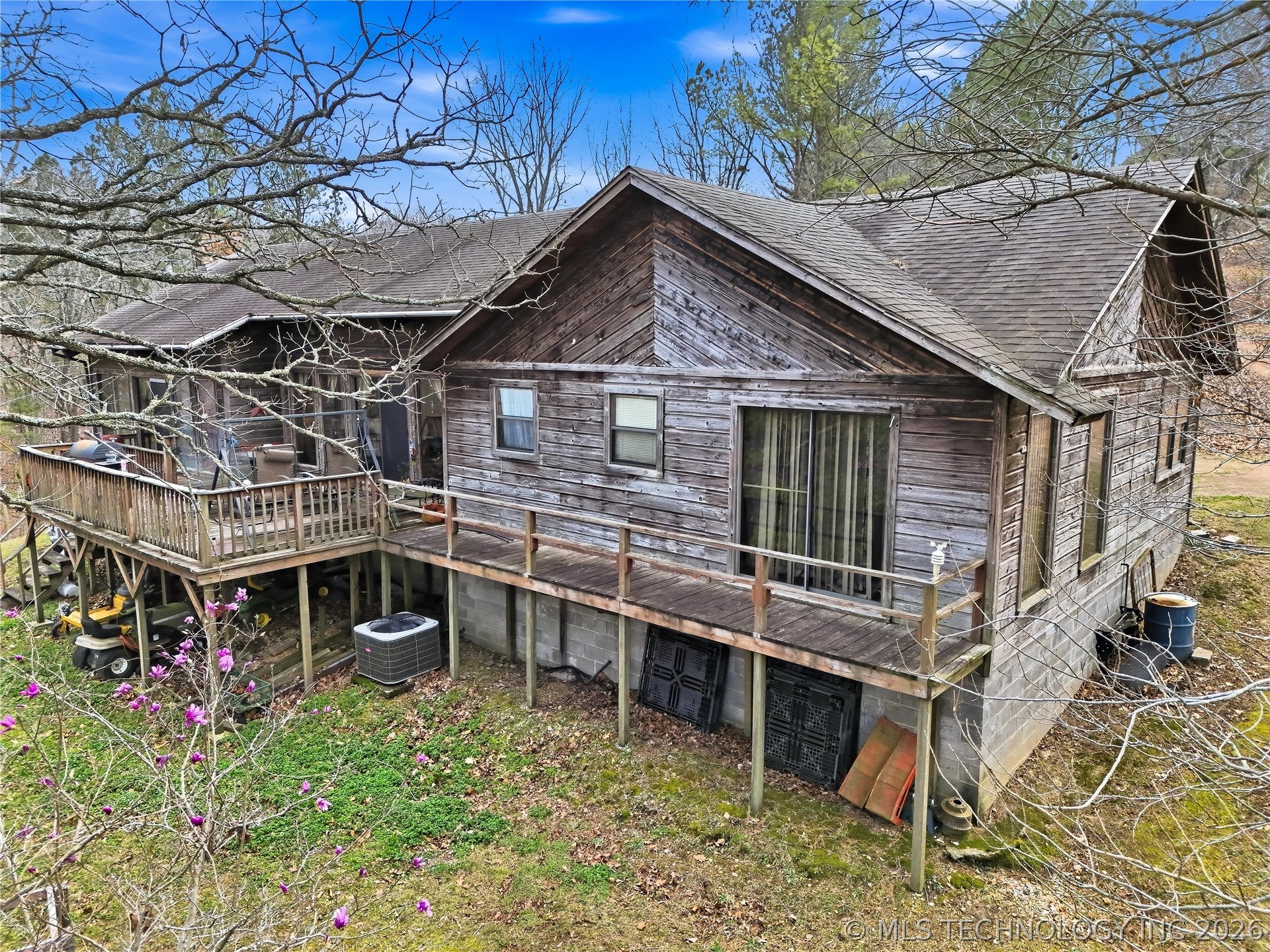 6611 N Starr Ridge Road — photo