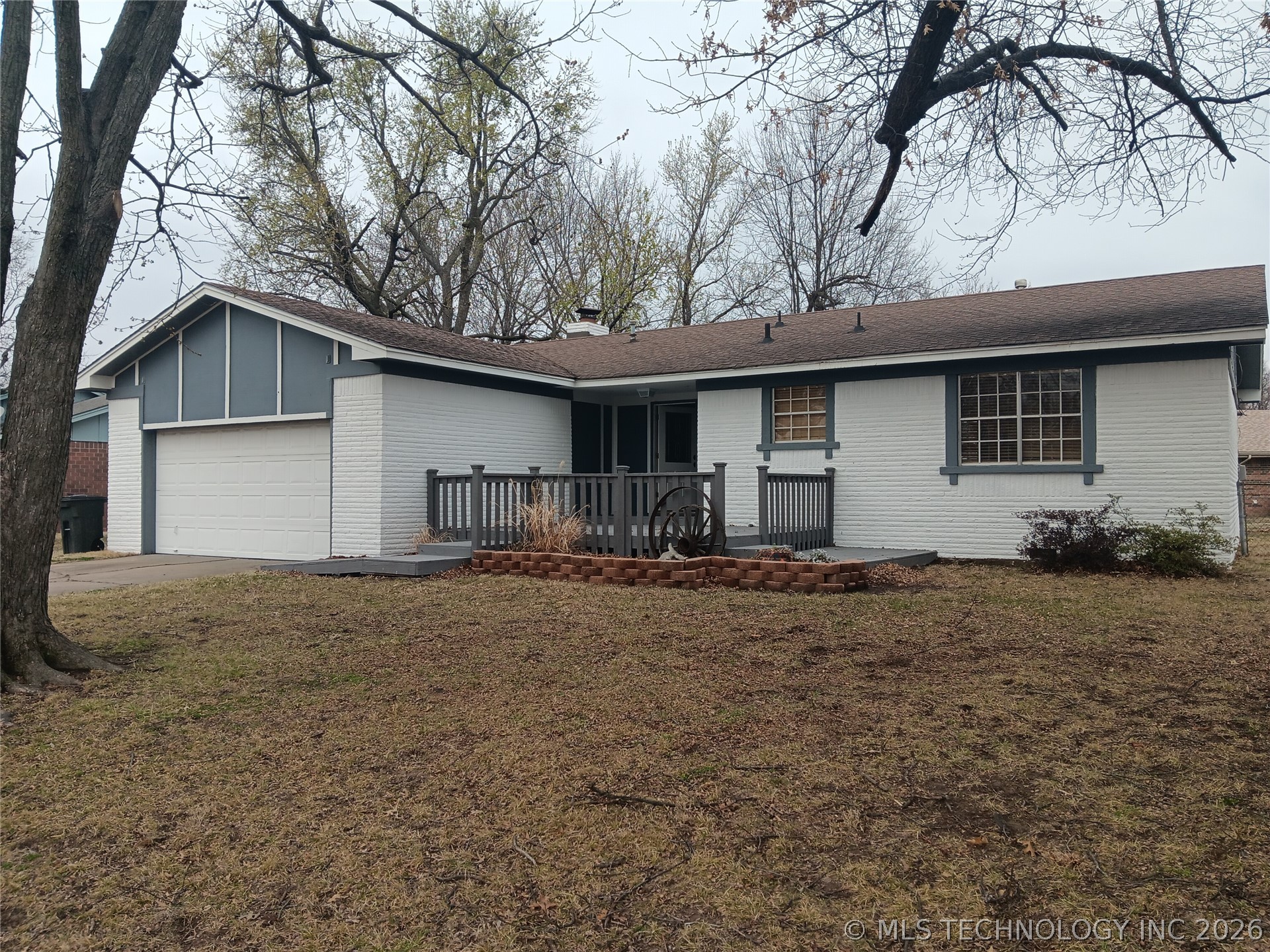 1001 S Colonial Drive — photo