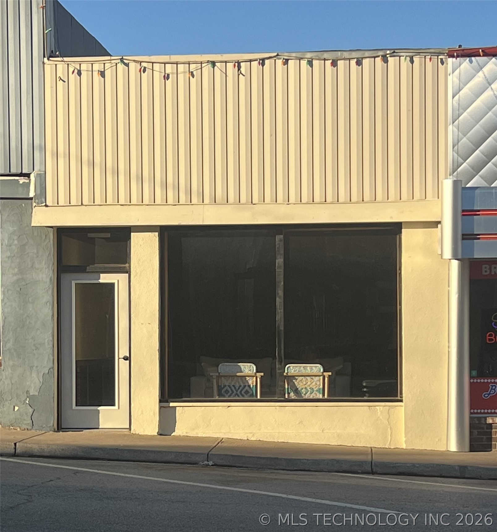307 W Gentry Street — photo