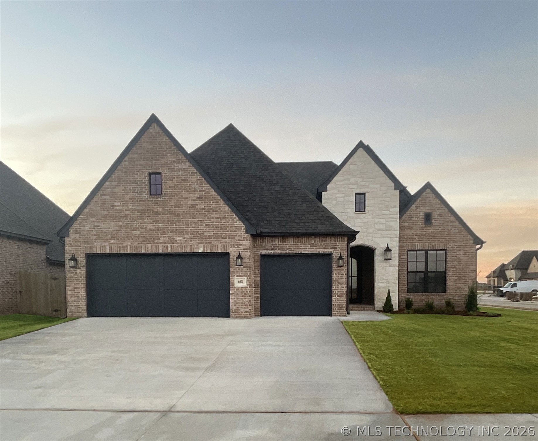 668 E 148th Place S — photo