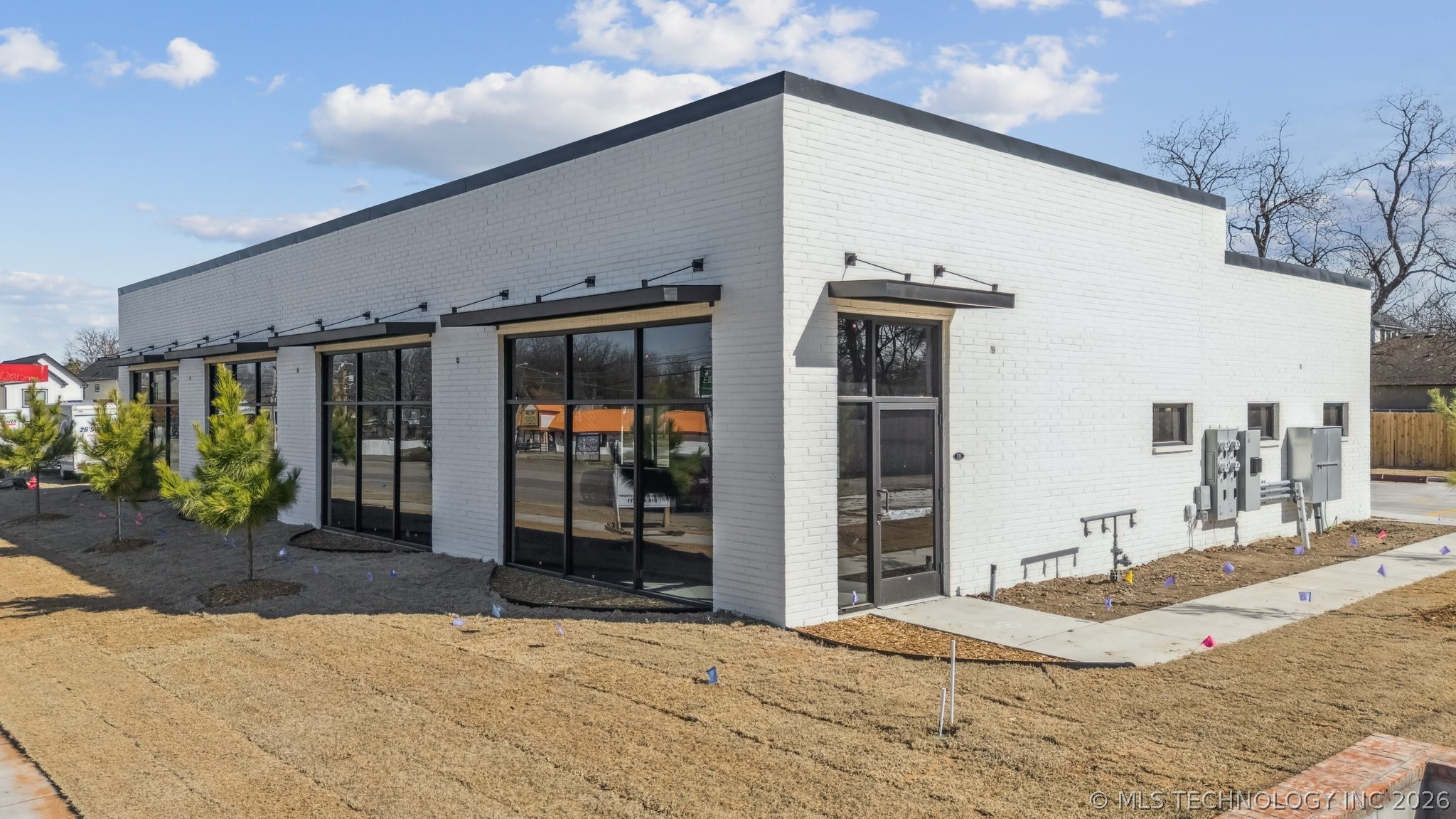 527 W El Paso Street — photo