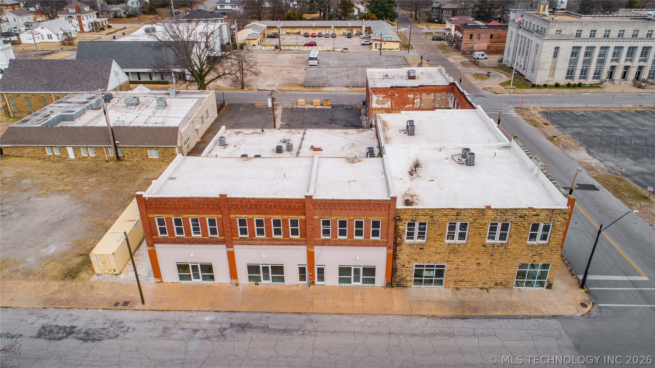 205 W 5th Street — photo