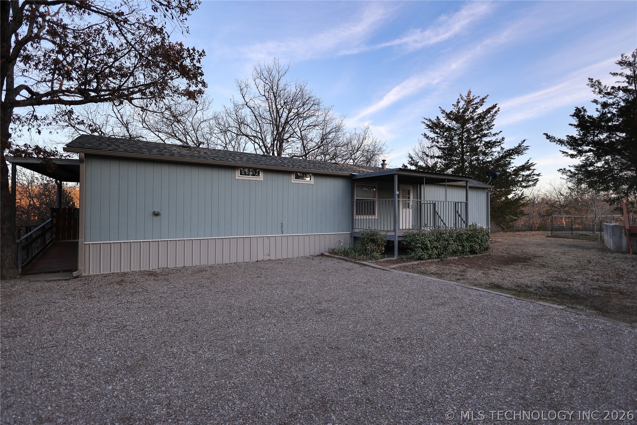 3729 Mountain Park — photo