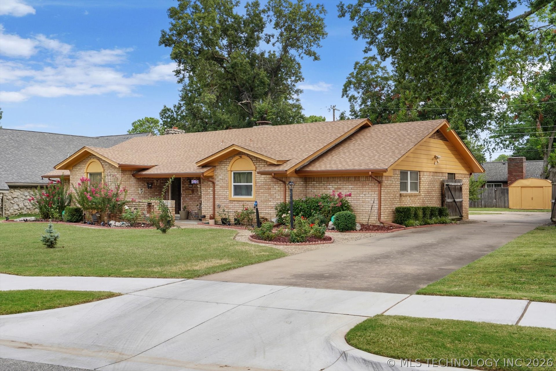 Home in Tulsa, OK 74145 — photo 2