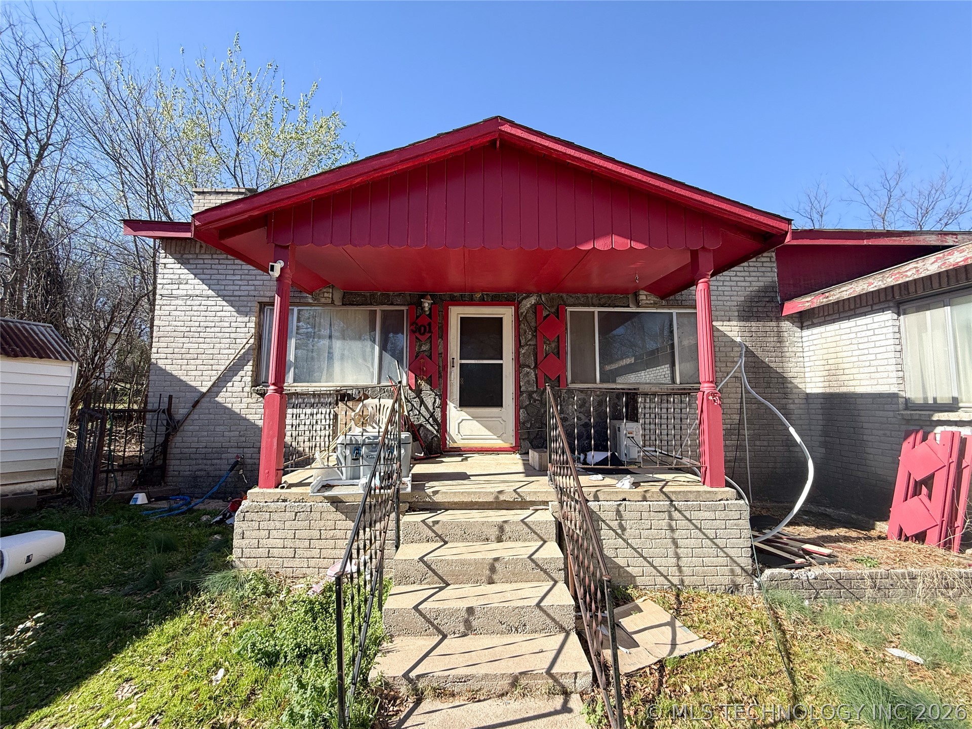 301 W Main Street — photo