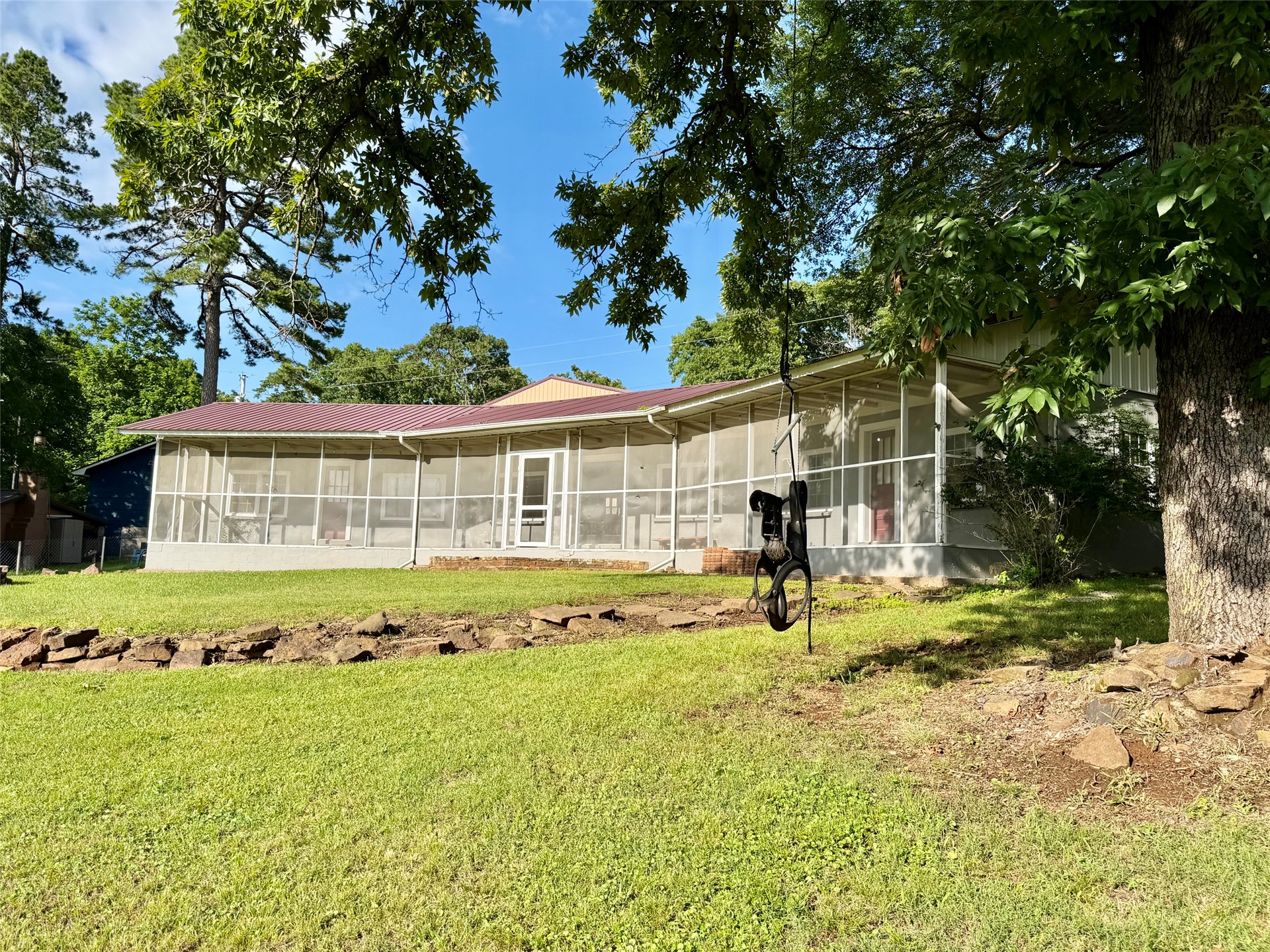 19442 W 929 — photo
