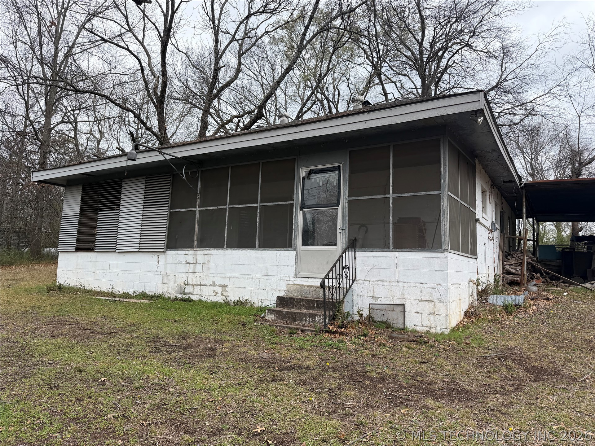 32642 E 713 Road — photo