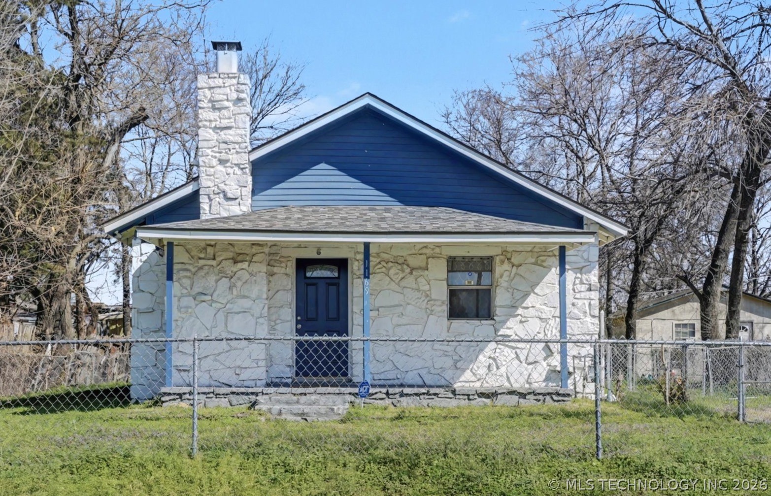 1169 N Atlanta Place — photo
