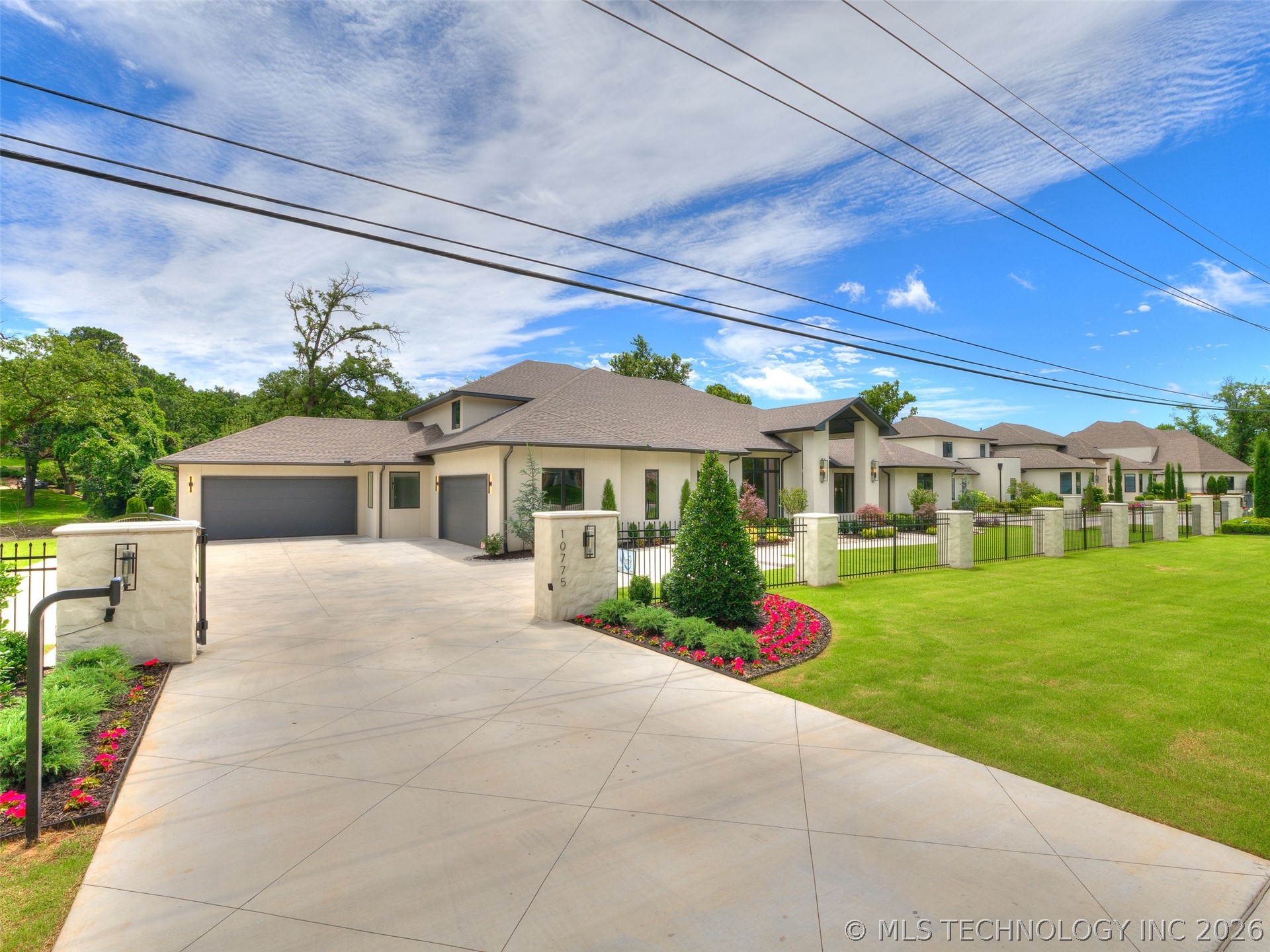 10775 S Sheridan Road — photo