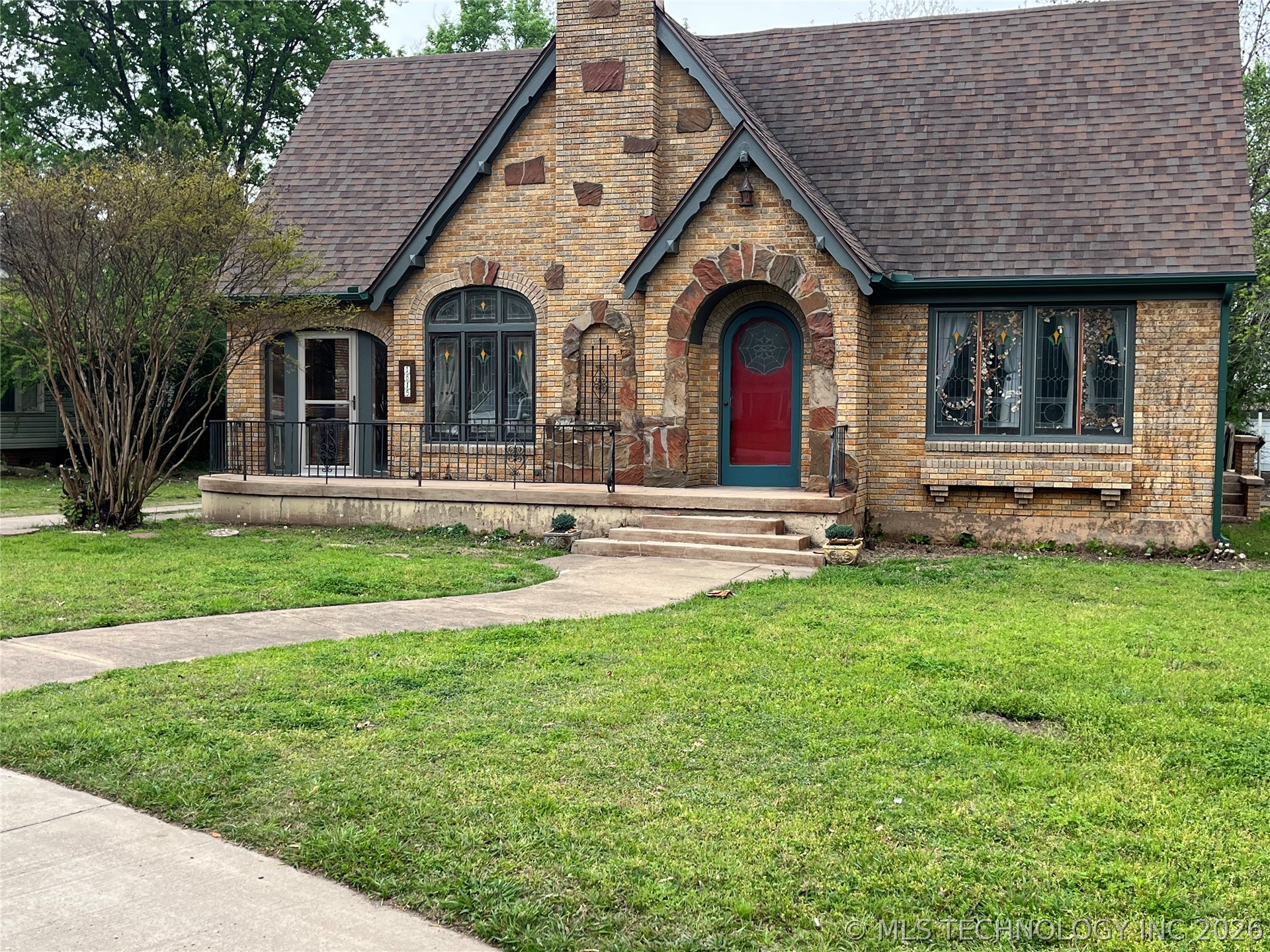 1815 W Main — photo