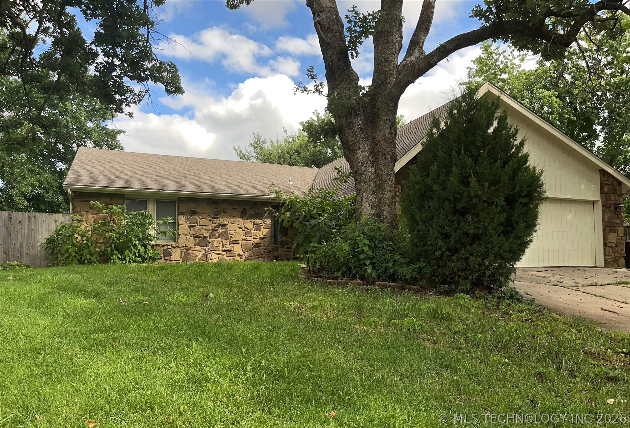 2309 W Jackson Street — photo