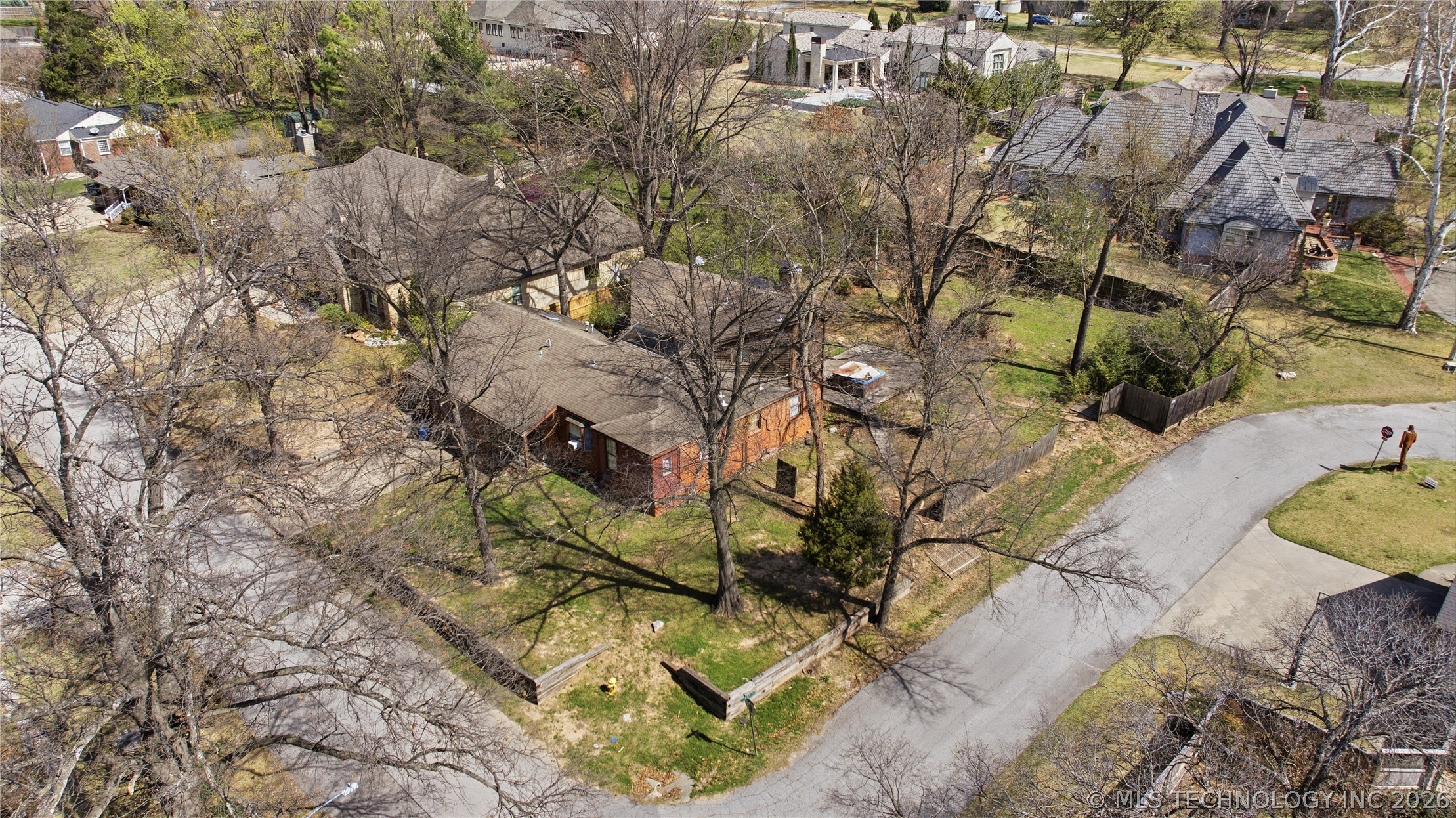 Home in Tulsa, OK 74105 — photo 2