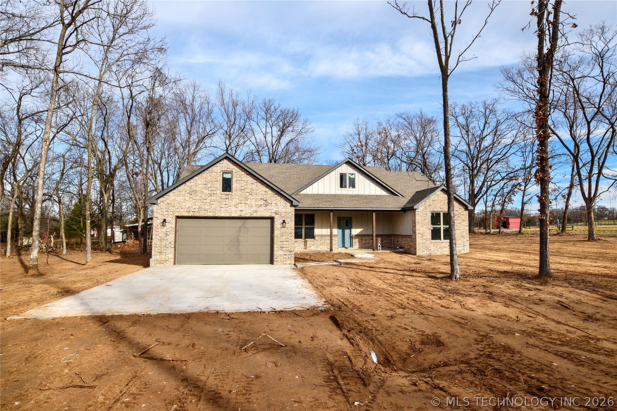 18835 W Hunters Court — photo