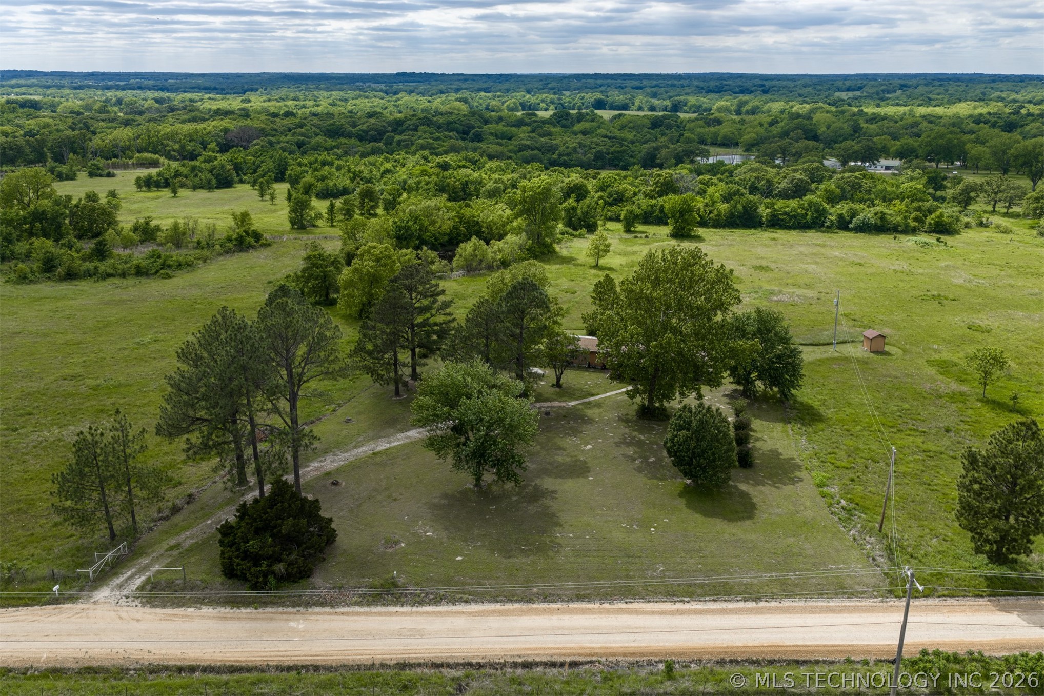 103051 N 3810 — photo