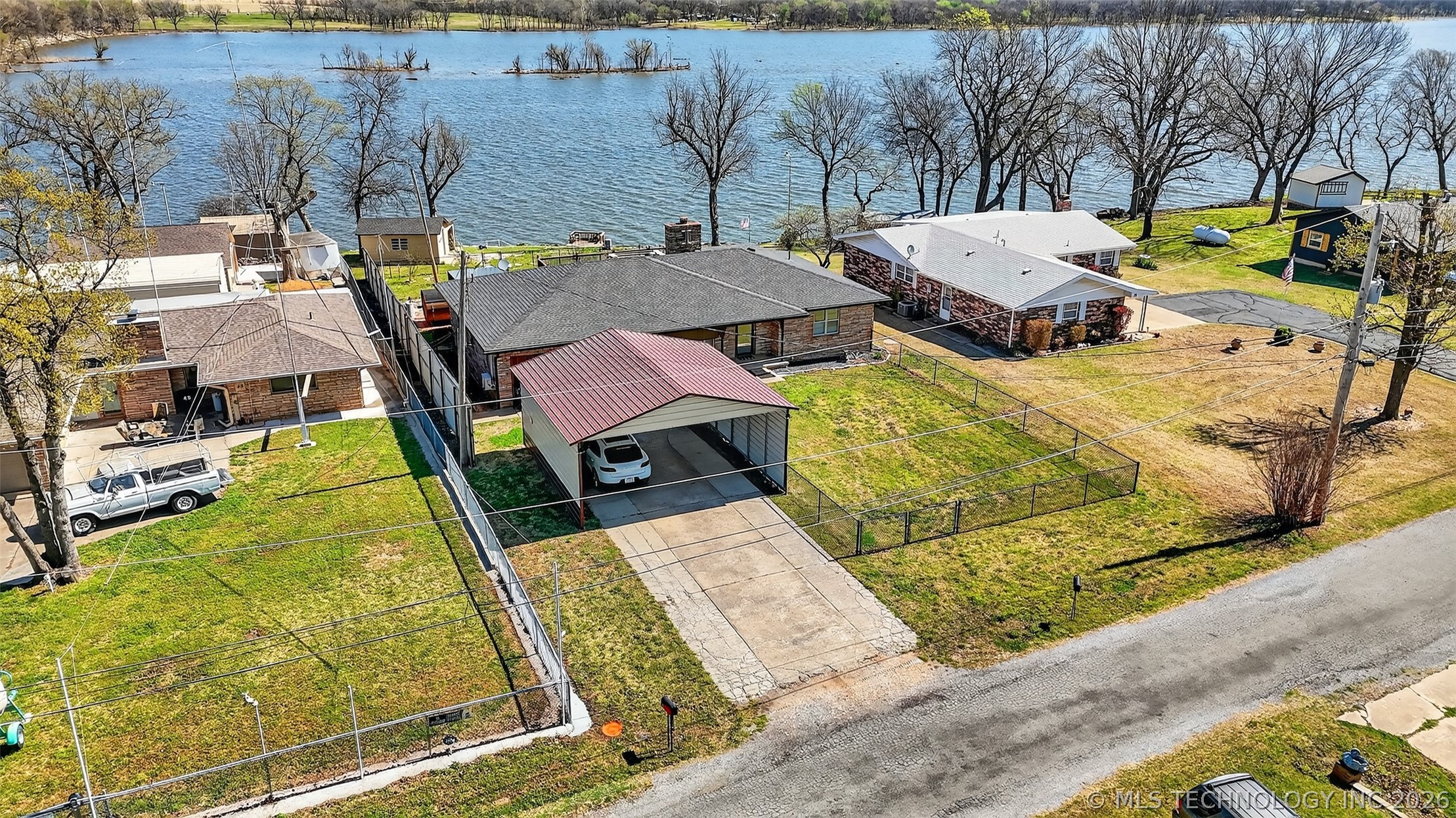 69 Lakeshore Drive — photo