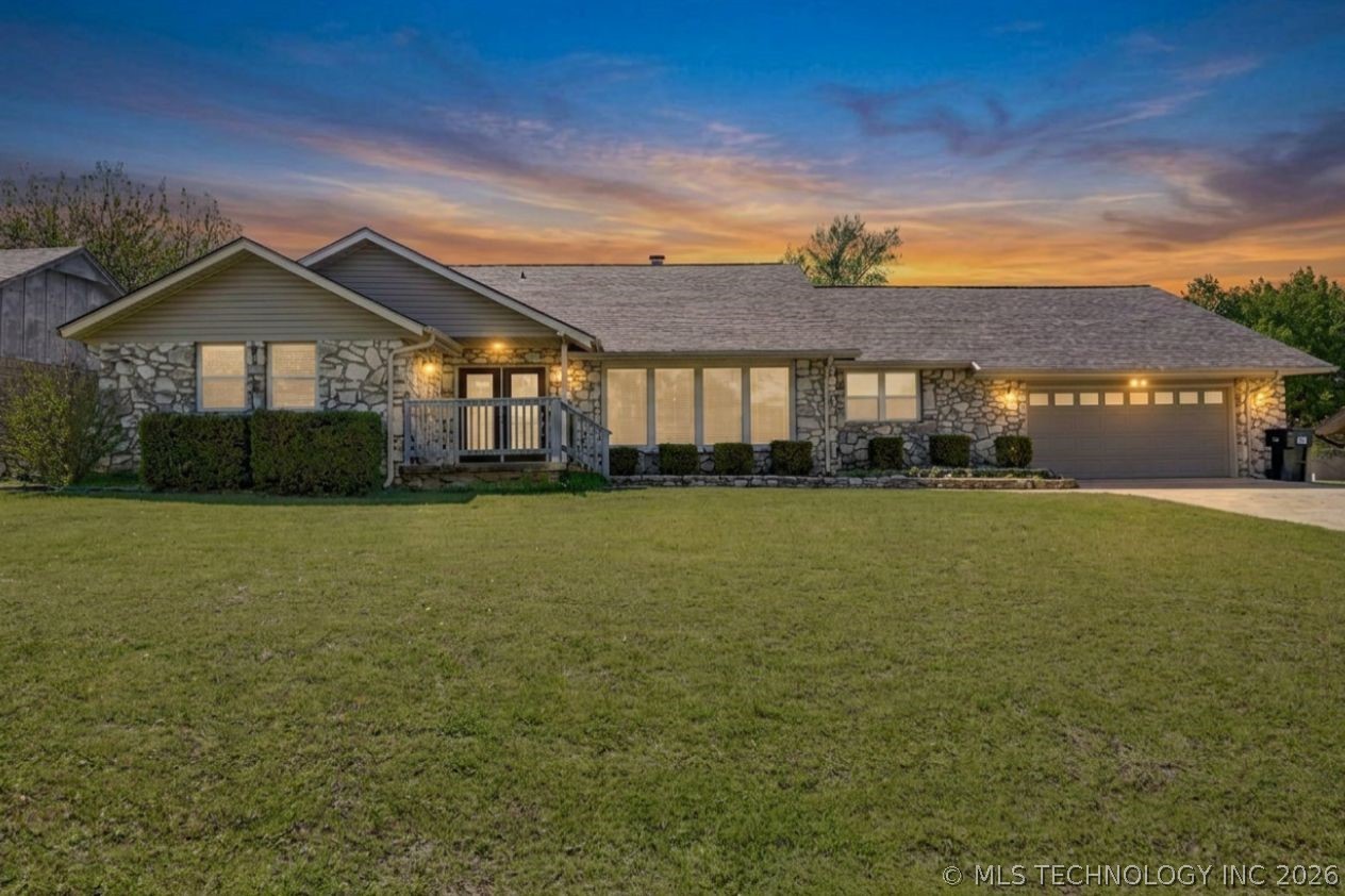 122 Lakeview Drive — photo
