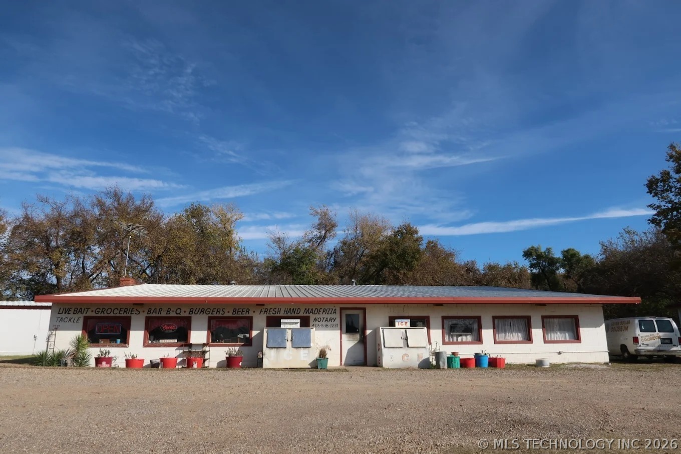 725 Carpenters Bluff Road — photo