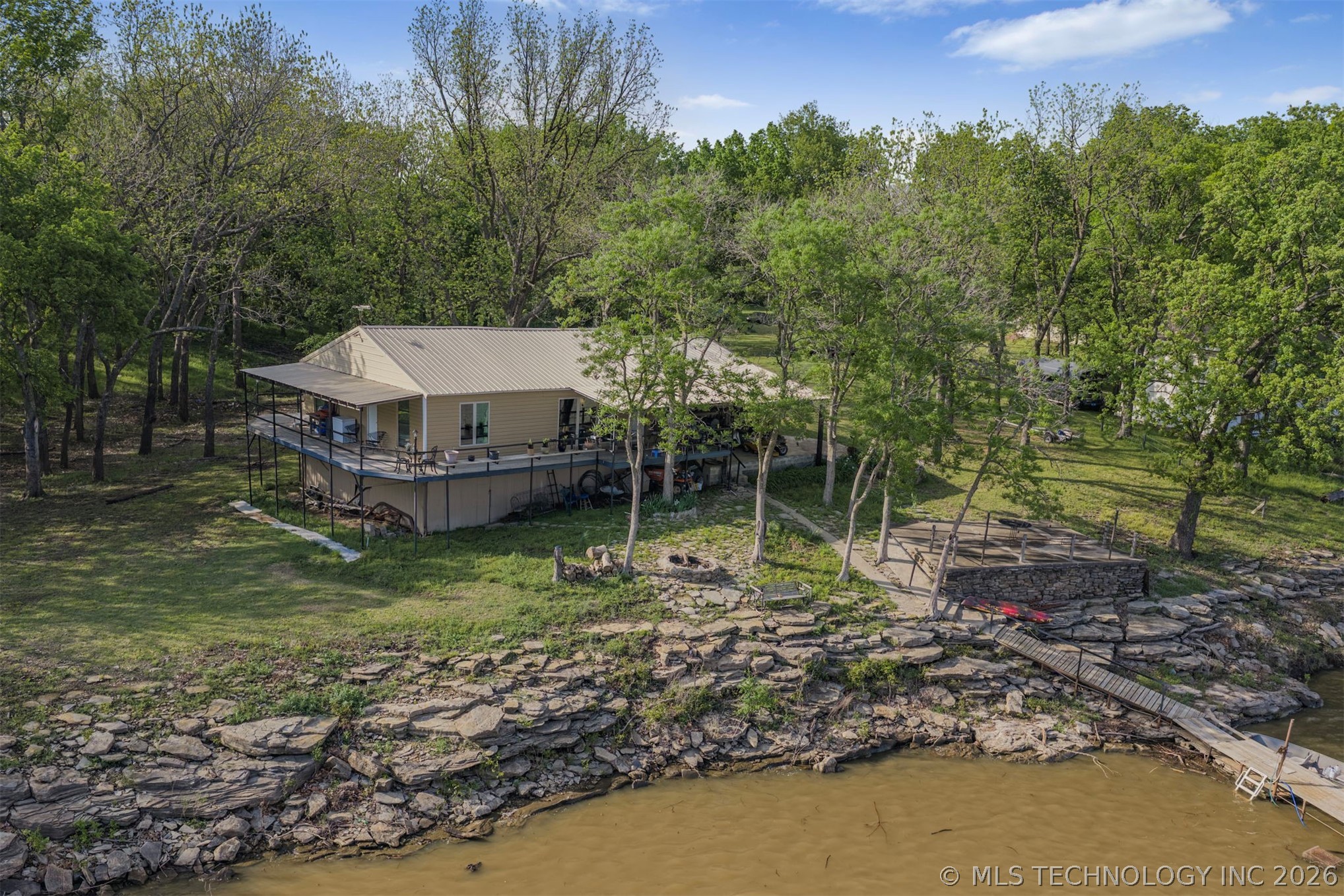 546 Leisure Land Place — photo