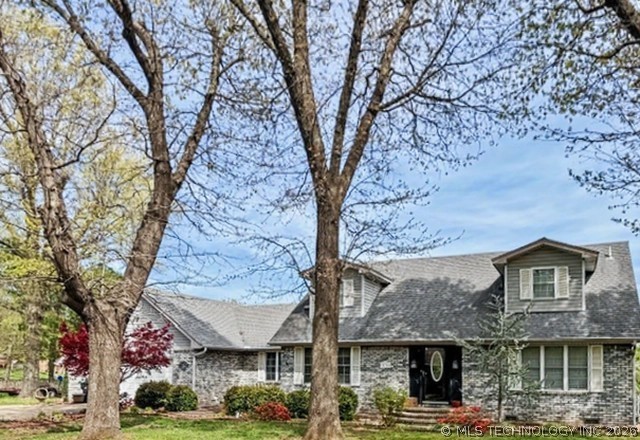 378 Crestwood Drive — photo