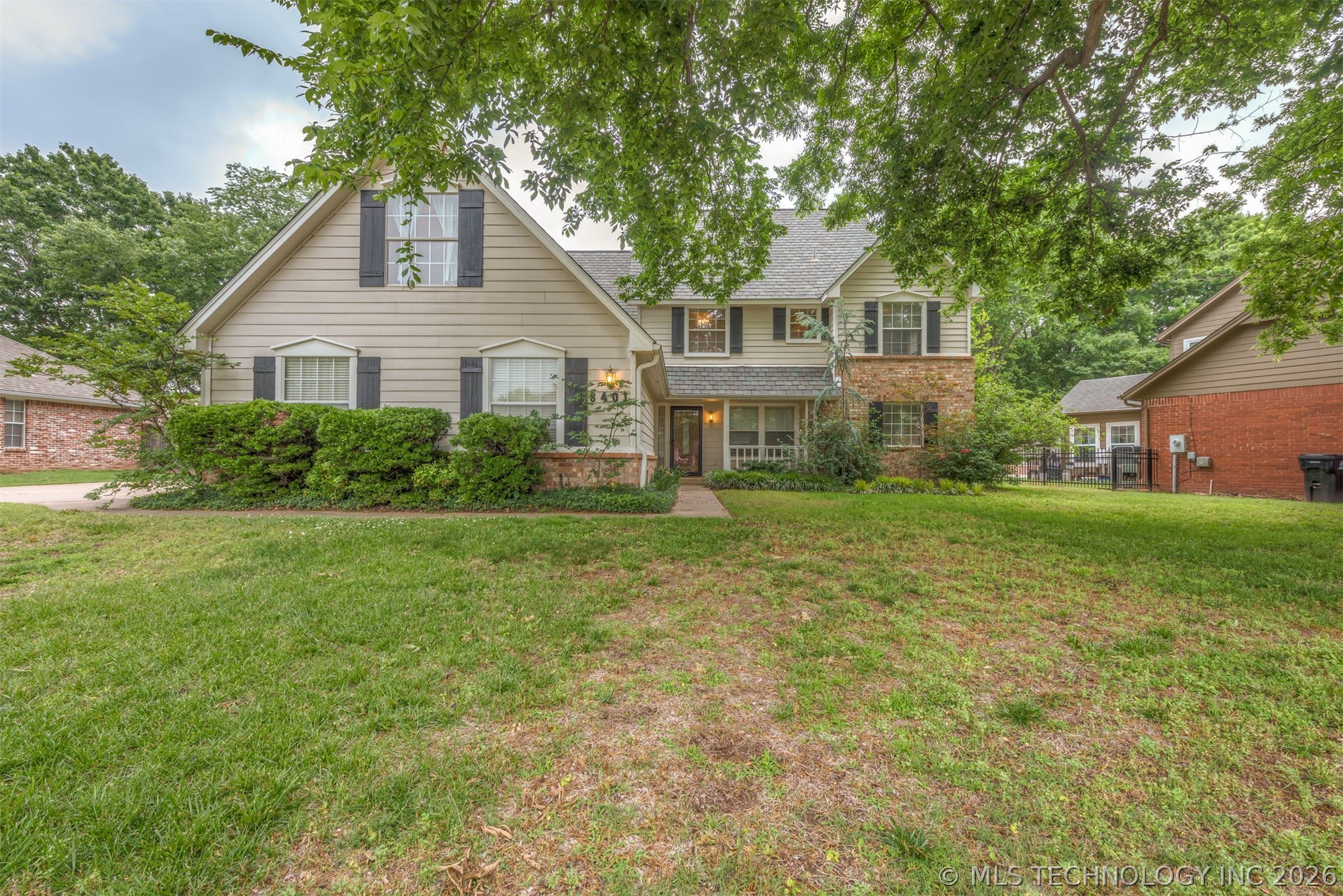 8401 Millwood Road — photo