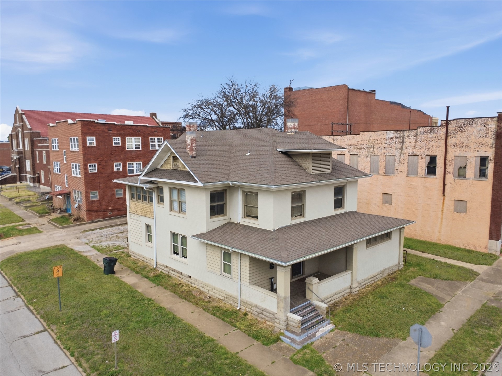 220 S Morton Avenue — photo