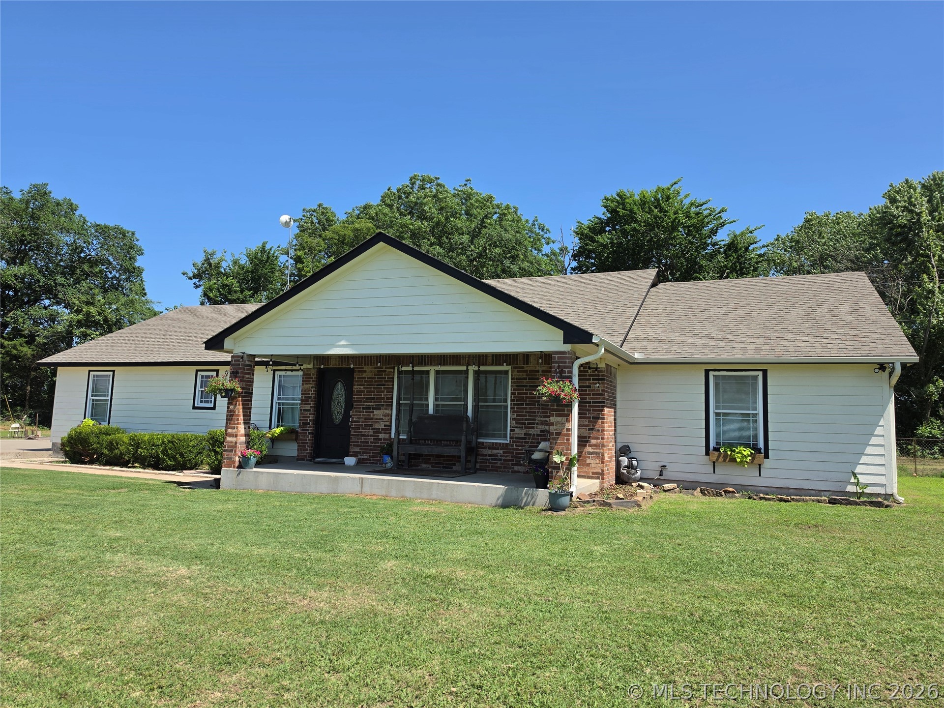 1102 Vinson Lane — photo