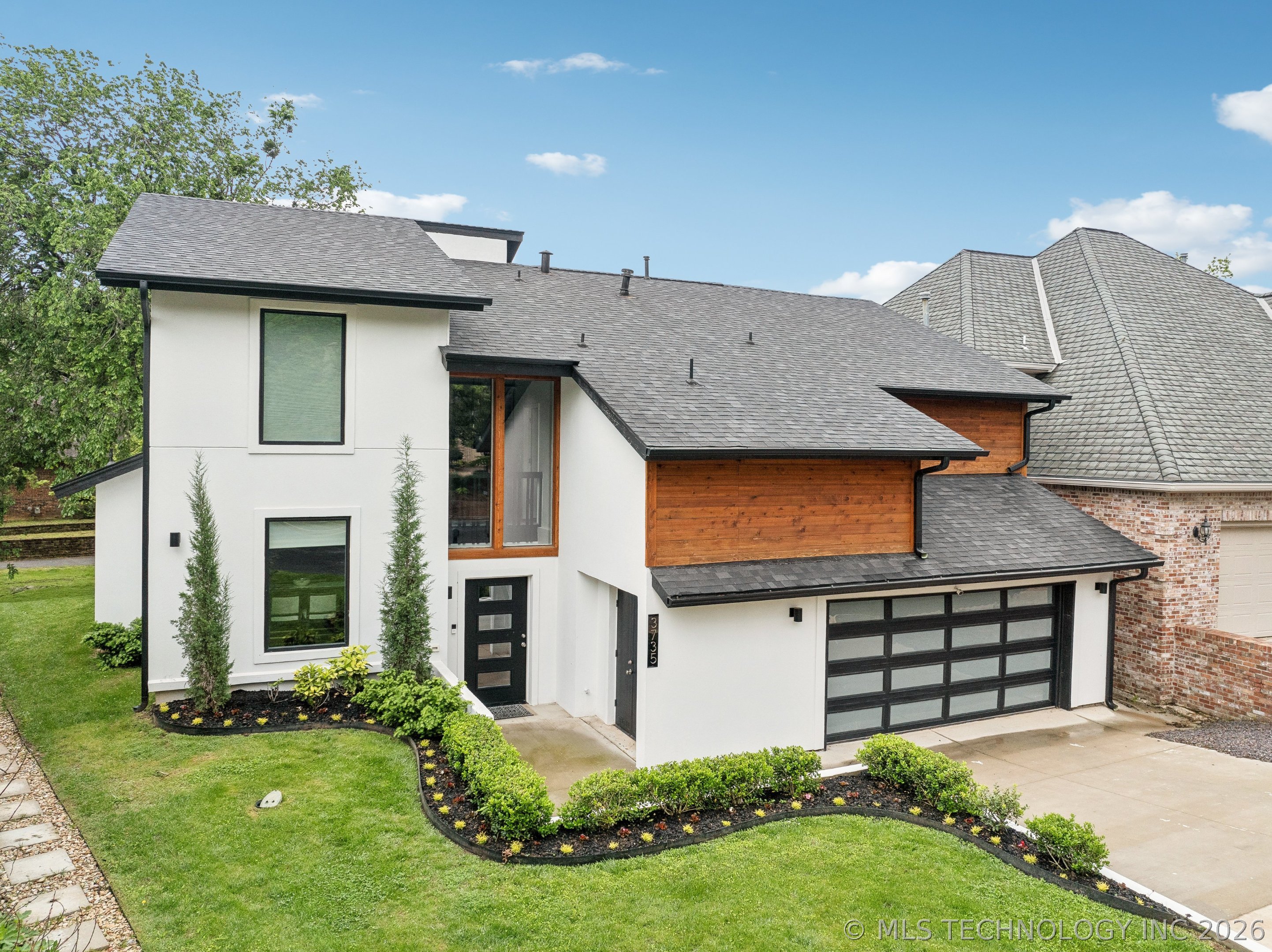 3735 E 64th Place — photo