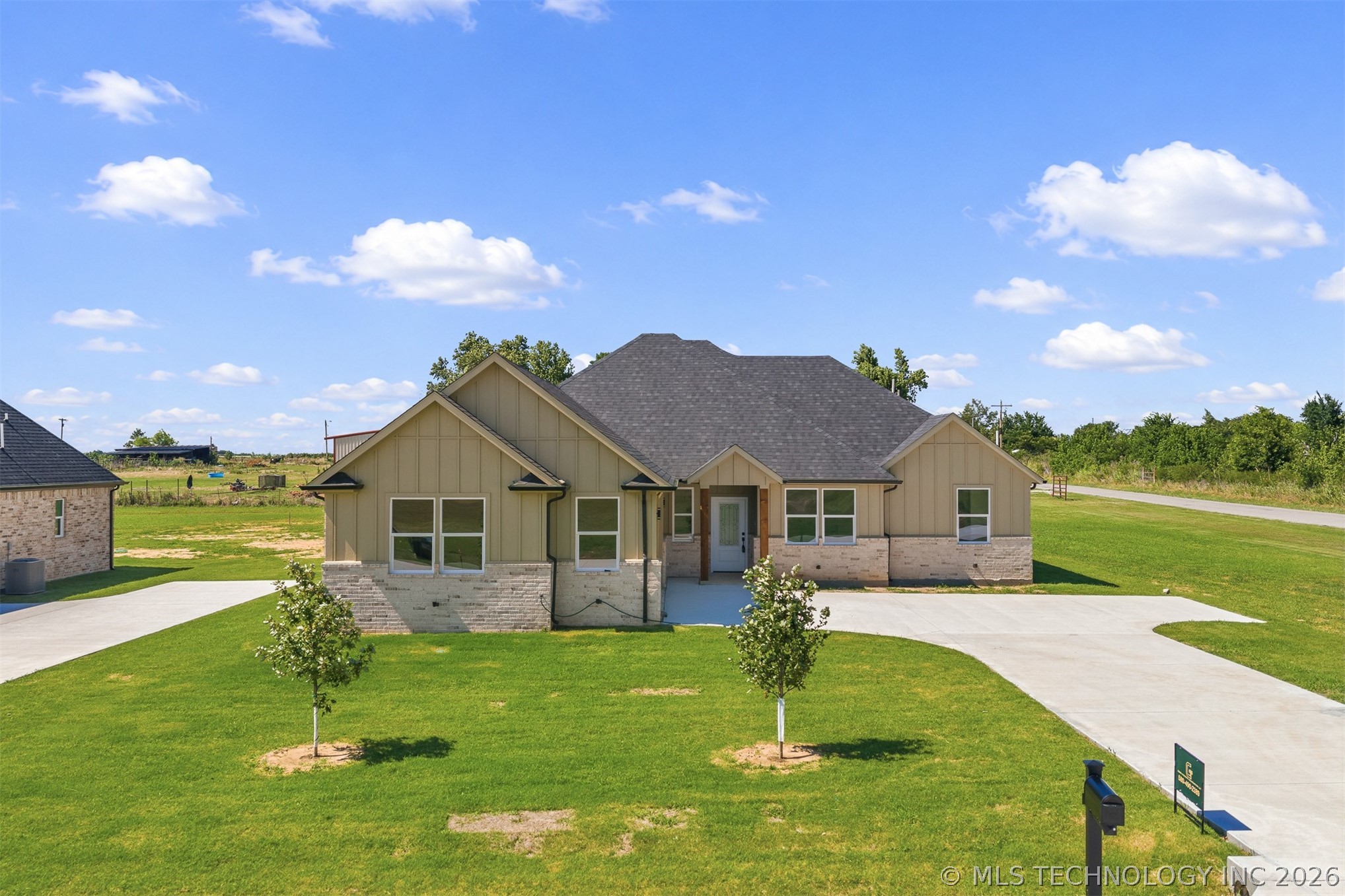 6064 Slim Pickens Lane — photo