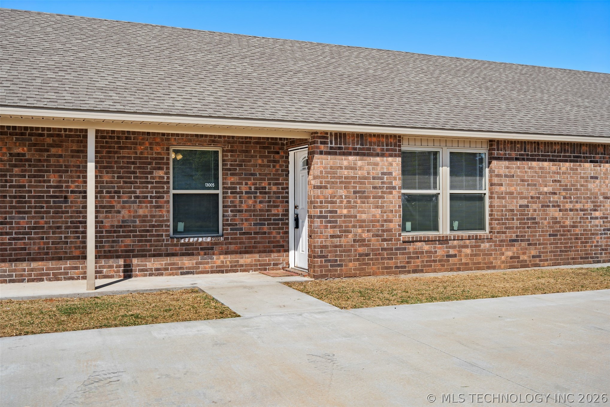 13001 Owen Lane 13003 — photo