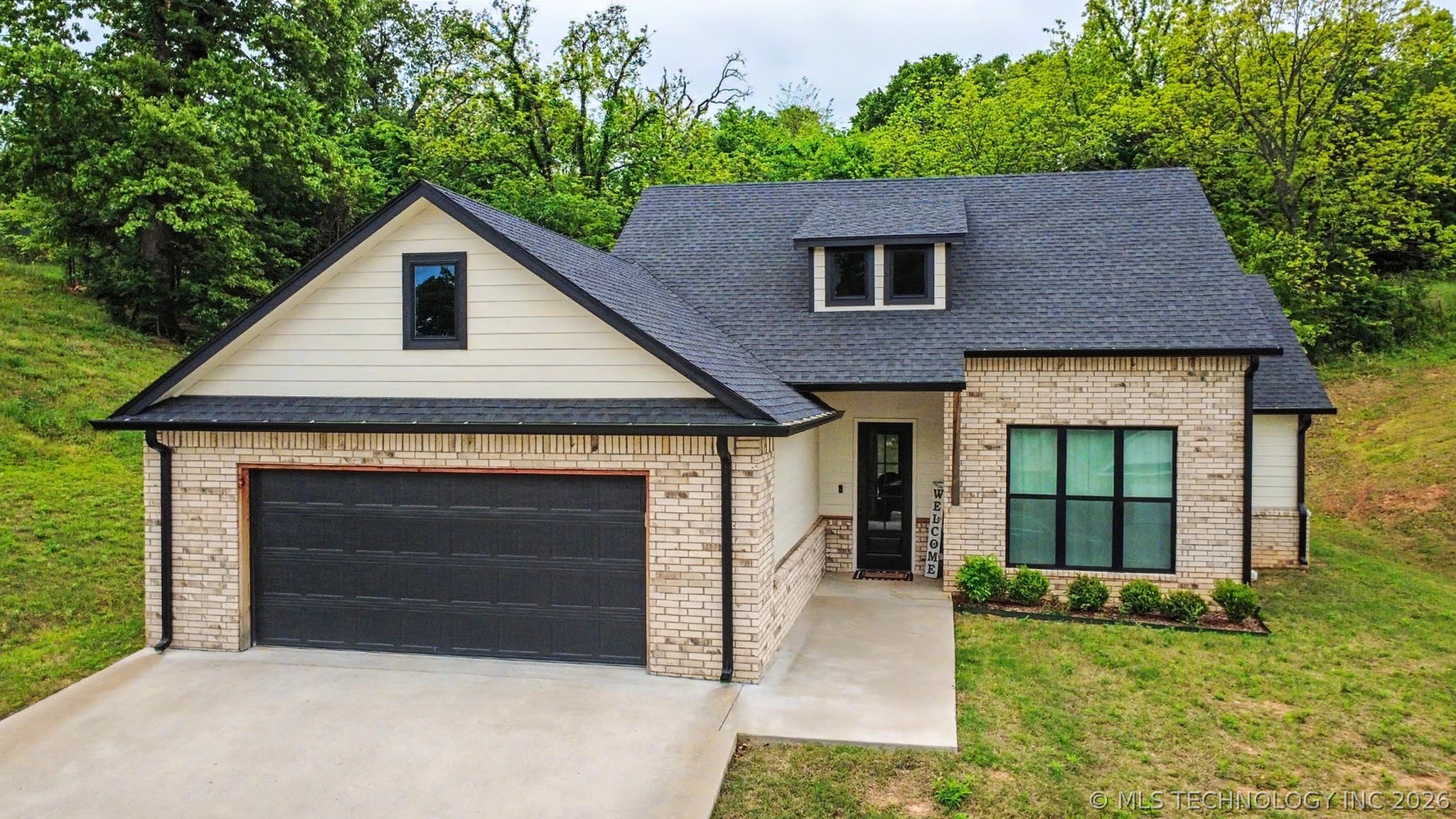 840 E Harlan Drive — photo