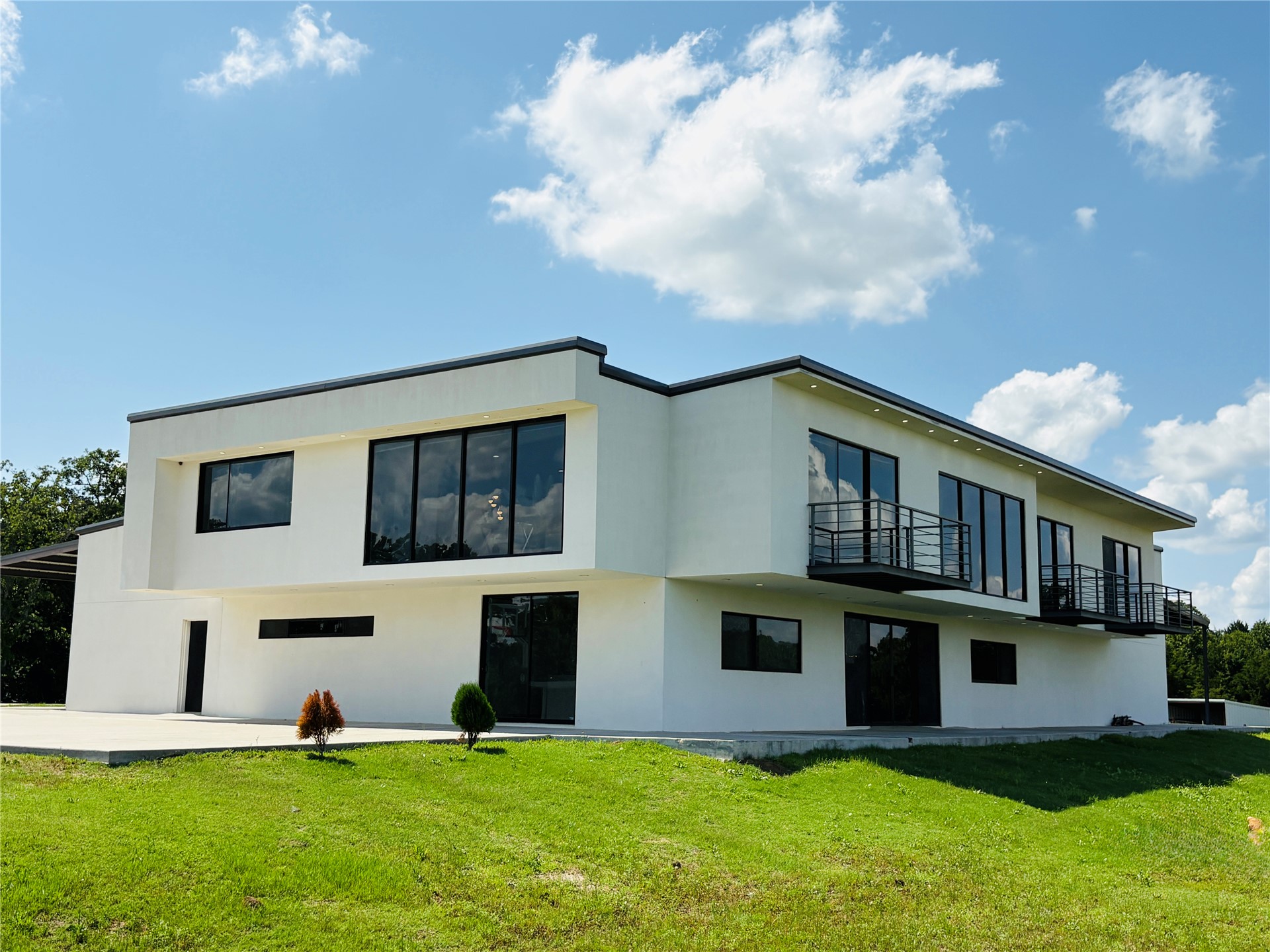 546 Mockingbird — photo