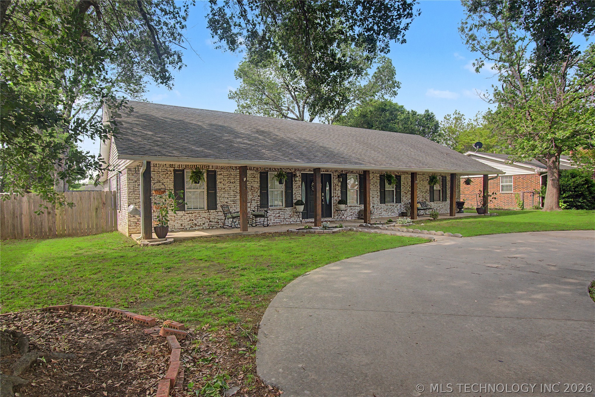502 NW J Street — photo