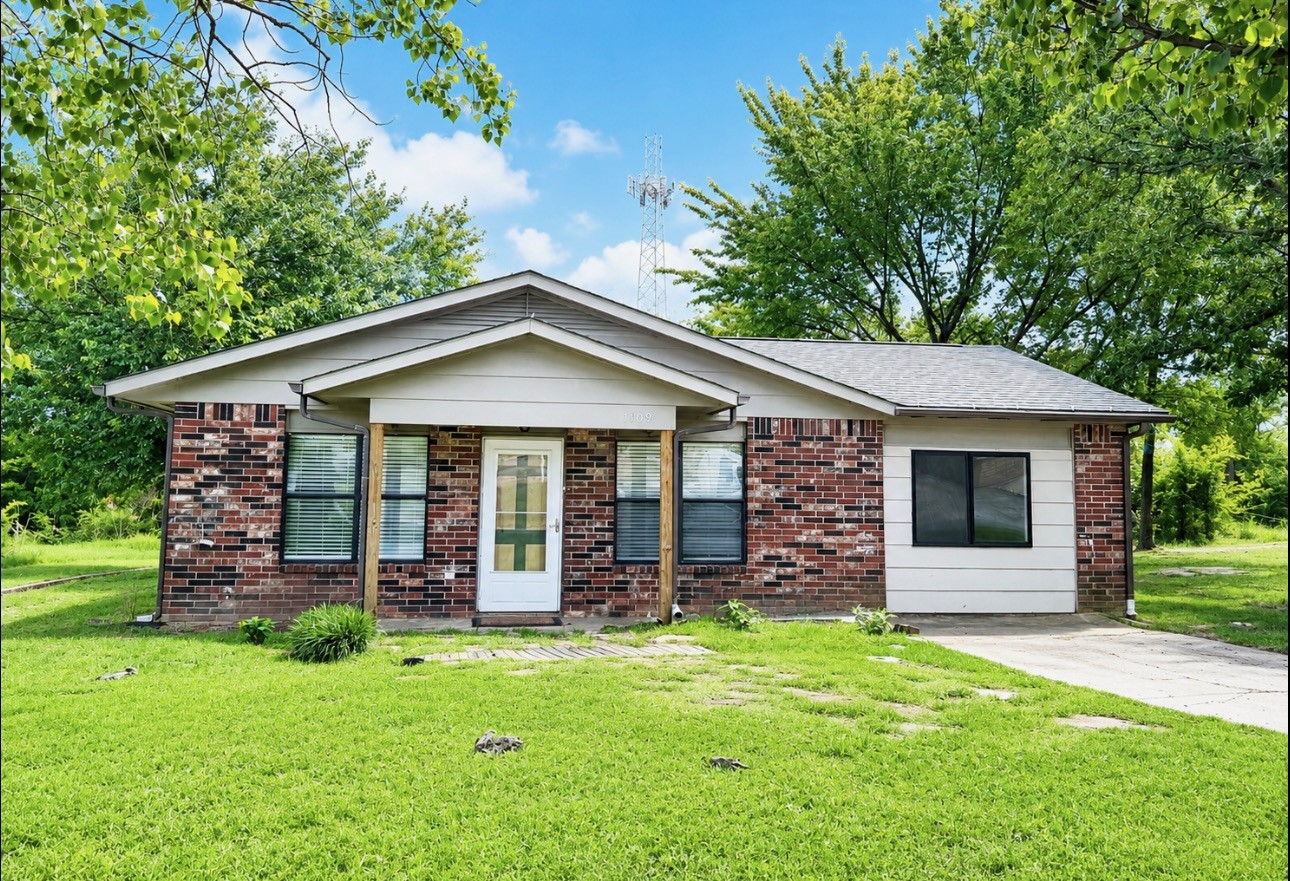 1109 Palmer Lane — photo