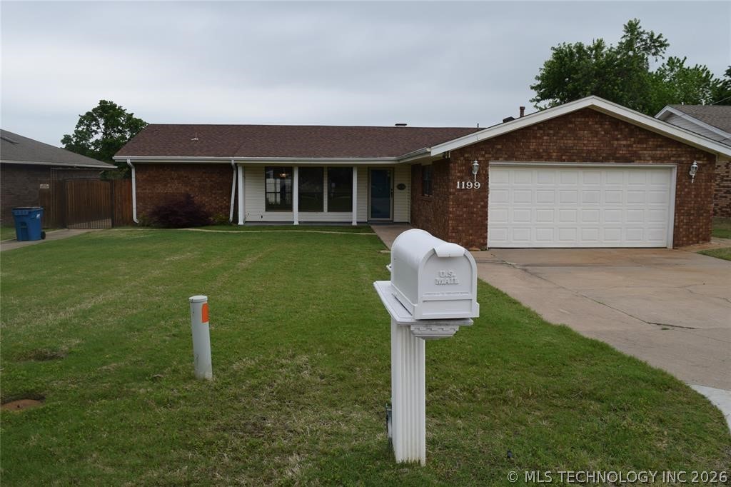 1199 E Reynolds Road — photo
